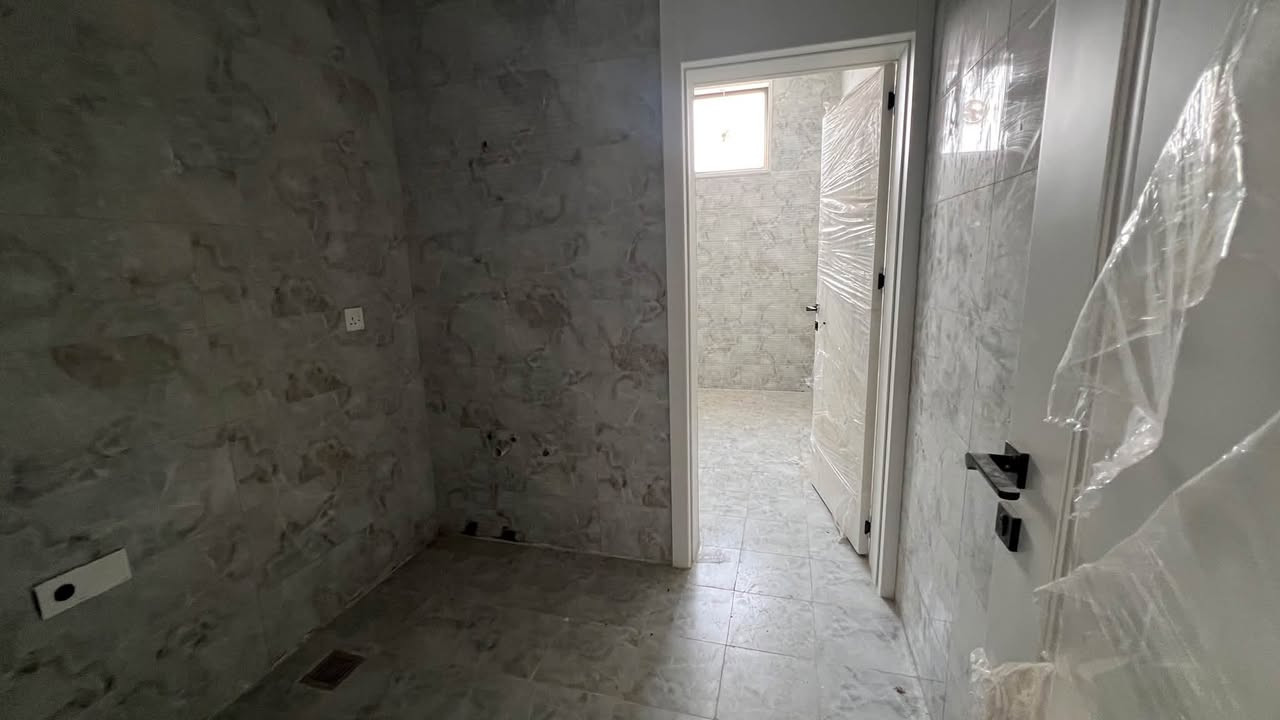 🏫ئه م ڤيلايه بۆفرۆشتن له ديپلوماتى سه فيران

رووبه رى 500متر
بۆزانیاری زیاترپه يوه ندى بكه 
واتساب***********

للبيع 
فيللا ديبلوماتى سفيران
500متر
