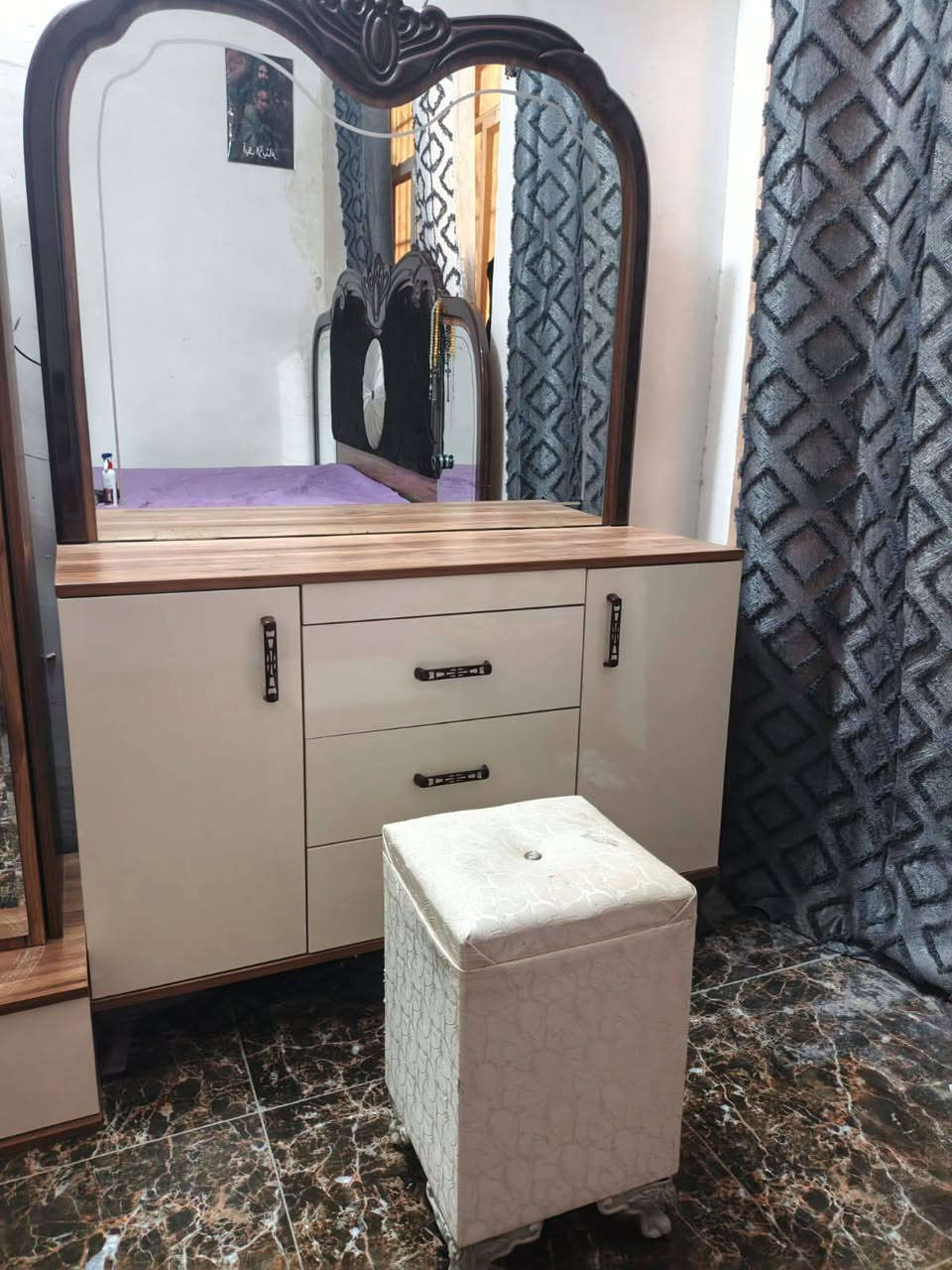 غرفه تركيه للبيع 8قطع السعر 550 غرفه نضيفه جدن اخت الجديده العنوان بغداد وكو توصيل بكروه الا نتصال ***********متواجد وتساب
