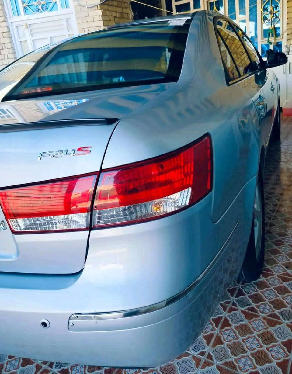 سوناتا ٢٠٠٨ كصة جنطة بانزين أصل 
مكينة 2400 
كير ومحرك مكفولات 
تبريد شغال مرايات شفط جام نسبة تظليل 
كشنات جلد تحكم كهربائي 
كهربائيات كلها شغالة 
حدادية نظيفة 
سيارة جاهزة وحلوة ونظيفة 
السعر ٤٢ وبيها مجال 
الغراف 

***********
