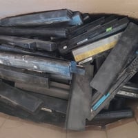 منشور رقم _٧_ بطاريات لابتوب مستعمل وجديد  لو تلحك لو ما تلحك الاسعار ...
