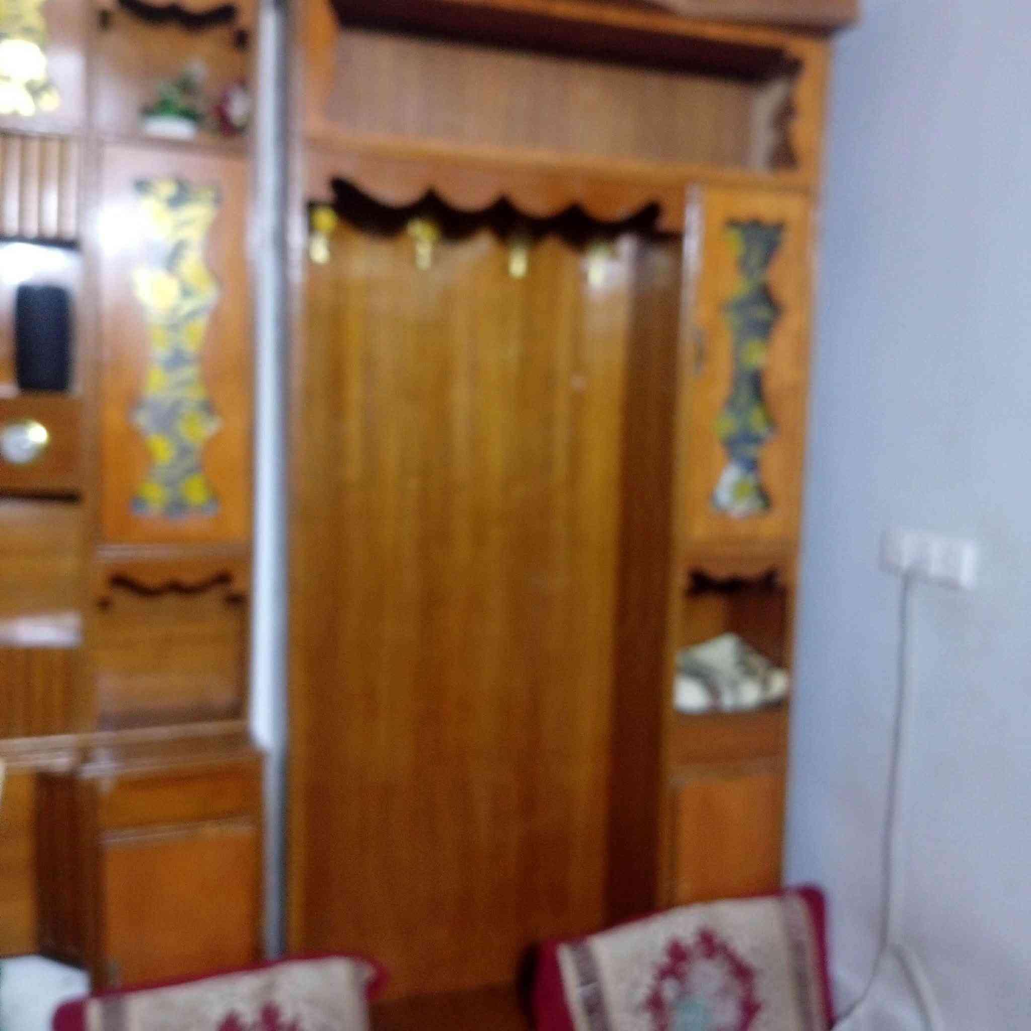 للبيع 
غرفة نوم كامله سعر 650 وبيها مجال قليل
الشراي يتصل ***********
مكانه النساف
