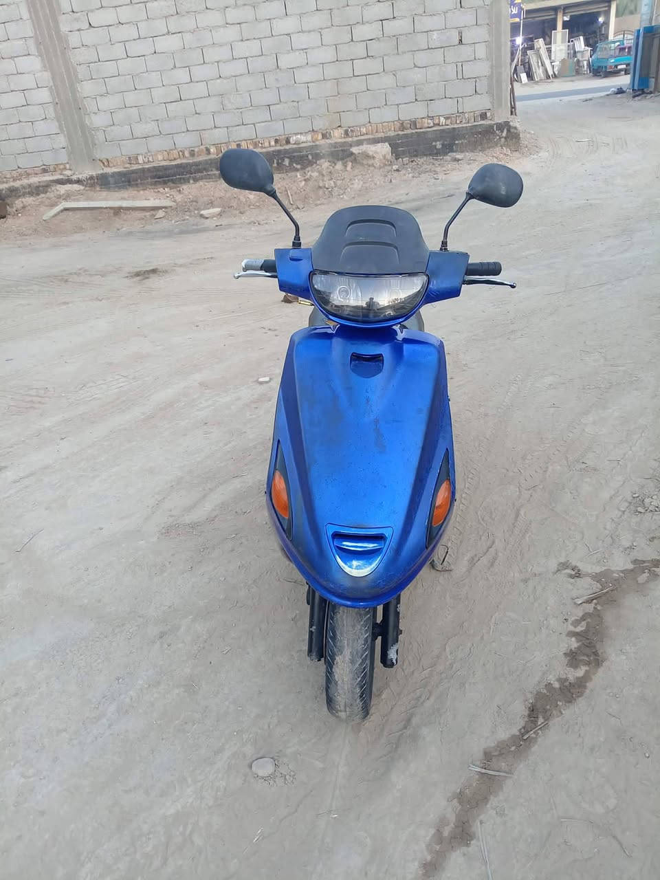 سلام عليكم عندي دراجه فراشه للبيع مكينه نعمه وشلعه معدل فول كهربائية كله شغاله مكاني حله جفل سعر 350بيه مجال ***********
