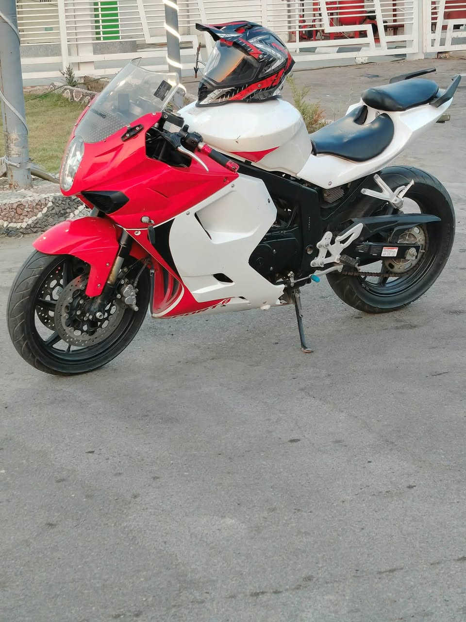 هيسونك400c • ٢٠٠٦ • وراق كامله