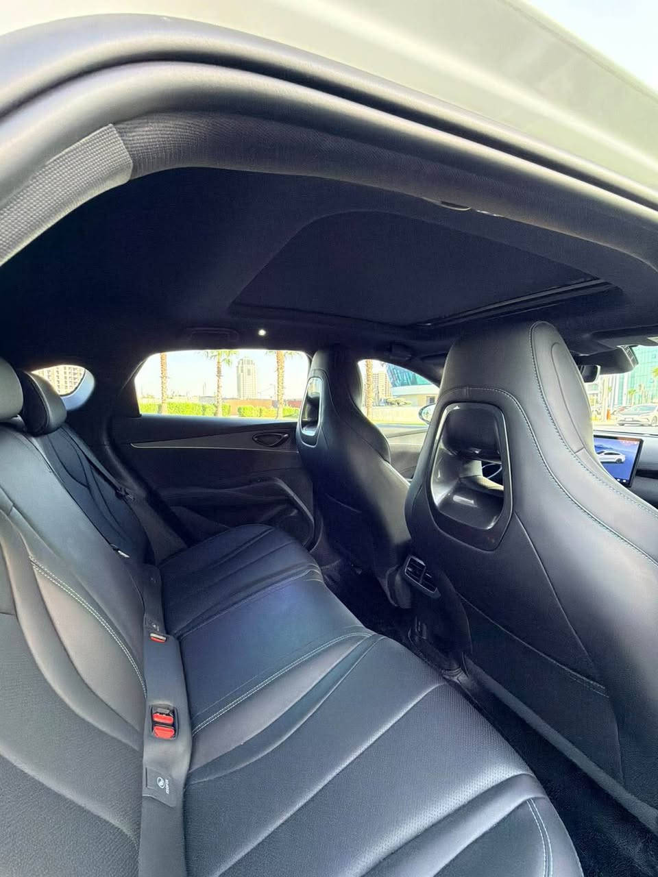 🚘 للبيع BYD SEAL 06 DM-i | موديل 2025

🔥 أعلى فئة بالمواصفات – FULL OPTION

🤍 لون أبيض | رقم أربيل
📍 ماشية 40,000 كم
📷 فول كامرات + فول رادارات + فول حساسات
🅿️ نظام Valet Park – السيارة تصف نفسها بنفسها
🌤️ Panoramic Sunroof سلايت روف كبير

🔋 البطارية تمشي تقريباً 80 كم بالشحنة الواحدة
⛽🔋 فول كهرباء + فول بانزين، مدى إجمالي يصل إلى حوالي 2,100 كم حسب ظروف القيادة
🔌 كامل معدات الشحن موجودة ويا السيارة
🛠️ سيرفس كامل بالشركة
📄 كتاب رسمي من مرور أربيل للتظليل 80%
✨ مواصفات كثيرة جداً، شغلات هواي ما تنذكر ولا تنعد
✅ سيارة نظيفة جداً ومعتنى بيها
✅ مكفولة من كلشي

💰 السعر: 191 ورقة 💵
*********** بغداد, العراق
