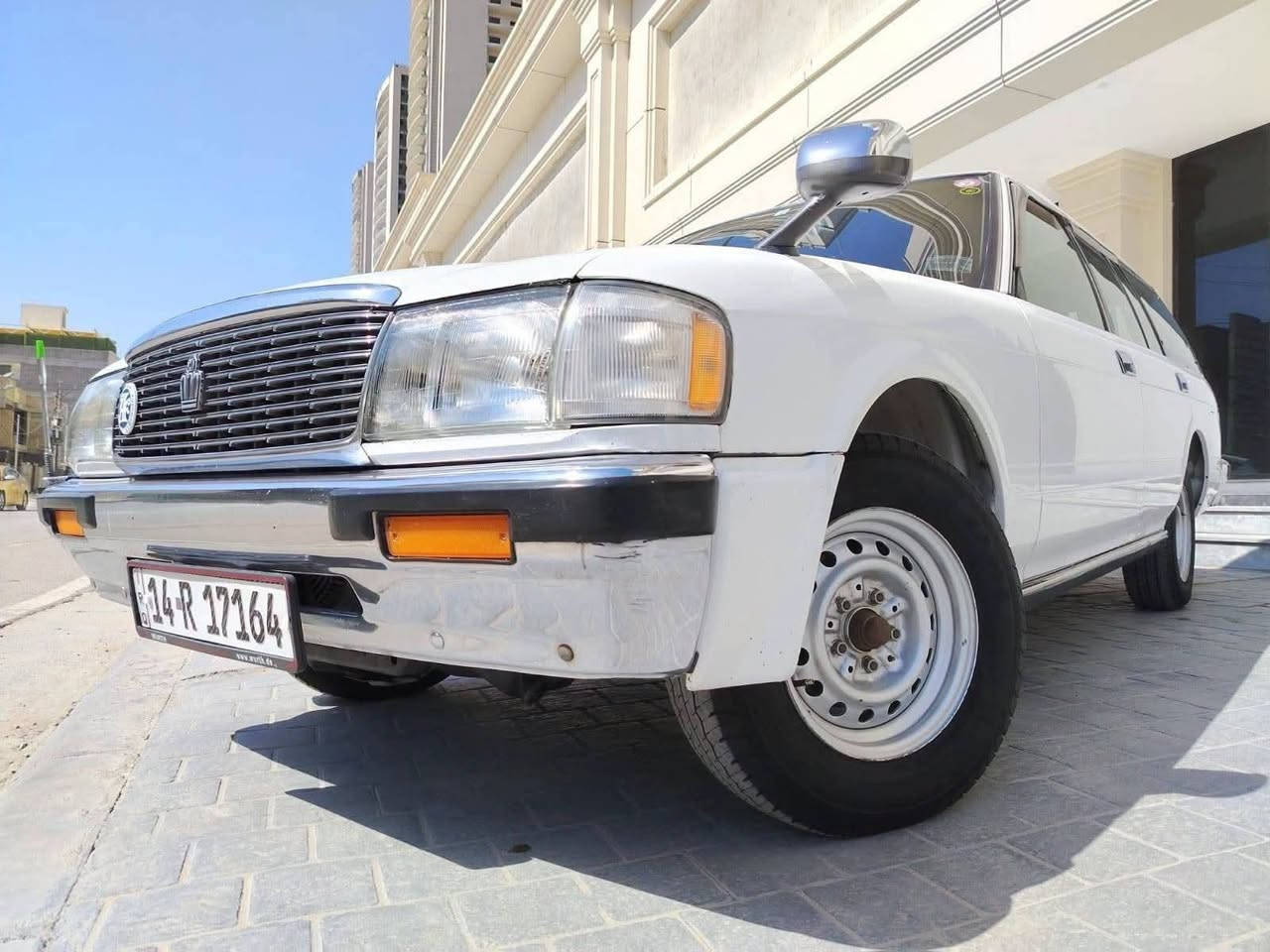 جديده بعدها بريحة اليابان ( بالكارتون )
ارنب سبرنك موديل 1993 
سياره جديده كسر كارتون 
رقم بصره مشروع وطني هزه جديده 
تبريد ثلج دشبول كارتون صدر امامي خلفي كلشي بيهه جديد 
مكان السياره بغداد مقابل الطوبجي 
للاستفسار ***********
