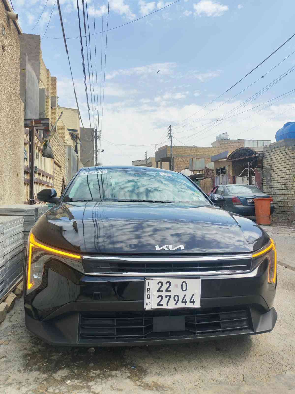 سلام عليكم شباب      كيا  K4  وأرد امريكي )
مديل 2025 
رقم اربيل دولي تسجيل جديد 
(سيارة سونار داخل المنشور 
وبدايت صندوك  )  
بدون شاصي بدون لغد بدون أيرباك  
مكفولة كفالة عامة باقي
( ماشية 10الف. 2.000 دوشش)) 
 كلش هواي ومعروفة
السعر ( 163 (وبيها مجال )
سيارة احلى من صور وجاهزة كلش
العنوان بغداد العبيدي 
رقمي ***********

نص مكتوب في الصور:
- 85593685