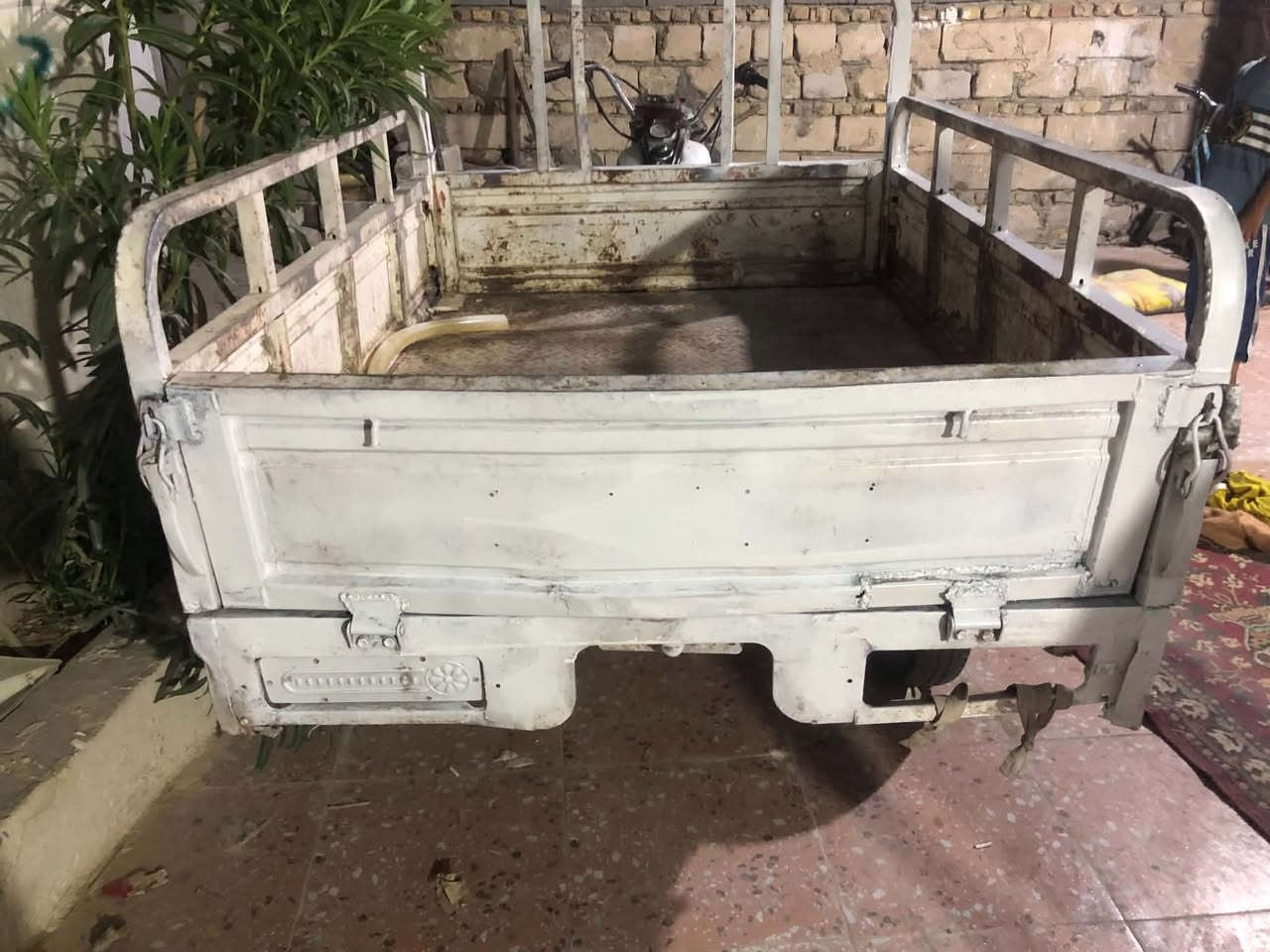 سلام عليكم بدي لبيع بدي نضيف ماعوزه شي السعر خاص مكان ناصربه اسكان صناعي جمعت لمريضه كبل رقم هاتف 📞 ***********
