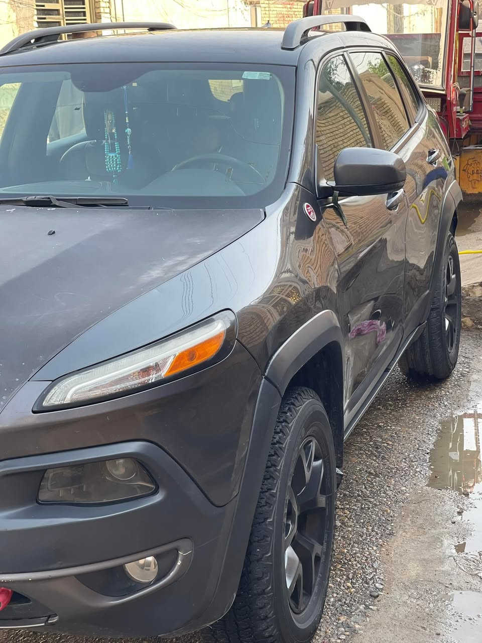 سياره جيب بزون تريل هوك. فى العاليه

فول موصفات  
 
مابيه حادثه بيه 3قطع رش موضحه بصوره وبل سونار

رقم بغداد بسمي مشروع وطني

120

انتصل. ***********
