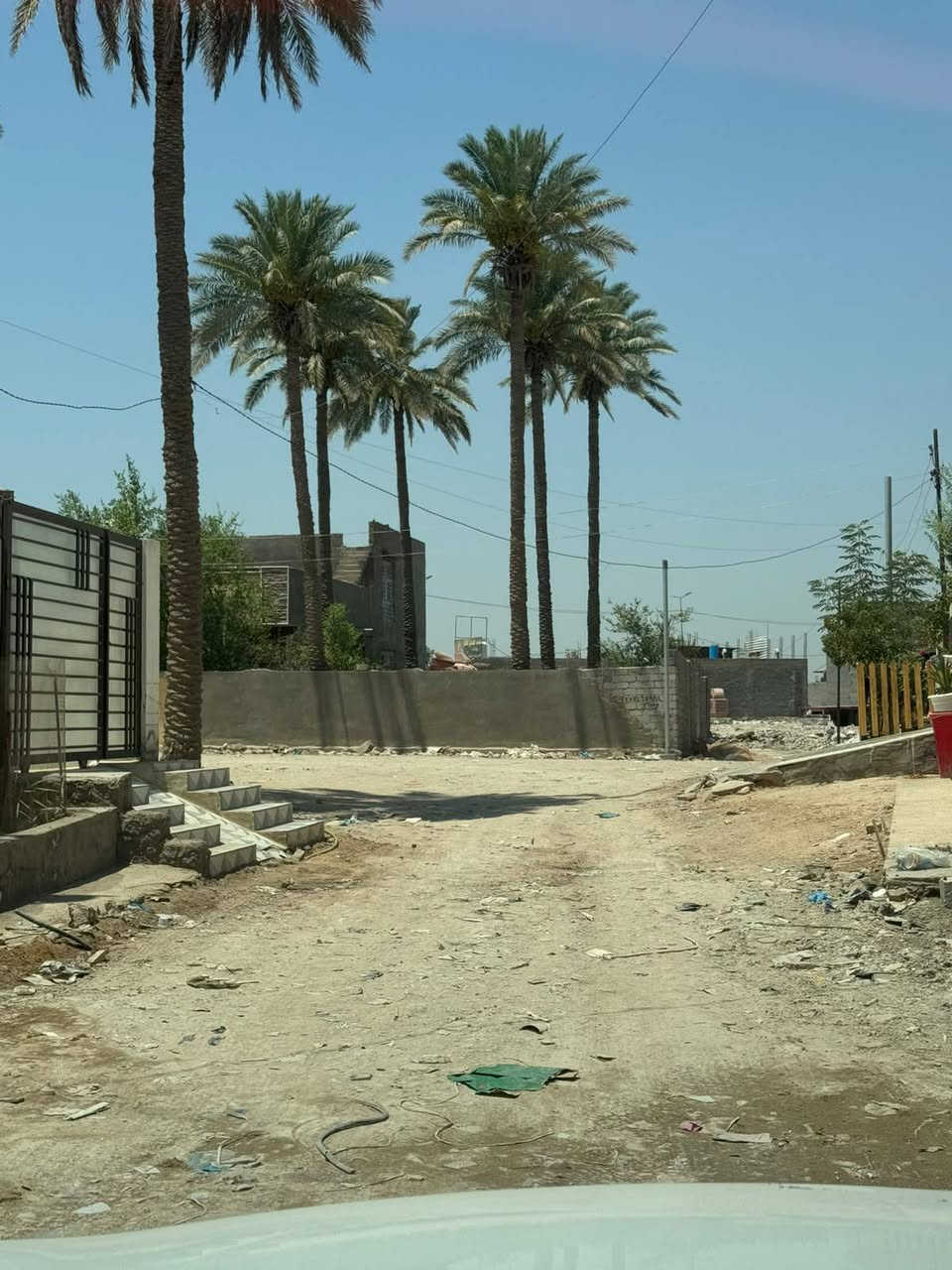 سقطعه 140 متر مربعه طابو زراعي سند 25 مع كافه الخدمات تحويل مباشر مكانه بشارع 100
بفرع سكله البركه تبعد عن الشارع اقل ال 100 متر السعر المطلوب 55 مع مجال بسيط اشتفسار اكثر اتصل *********** او وات ساب

