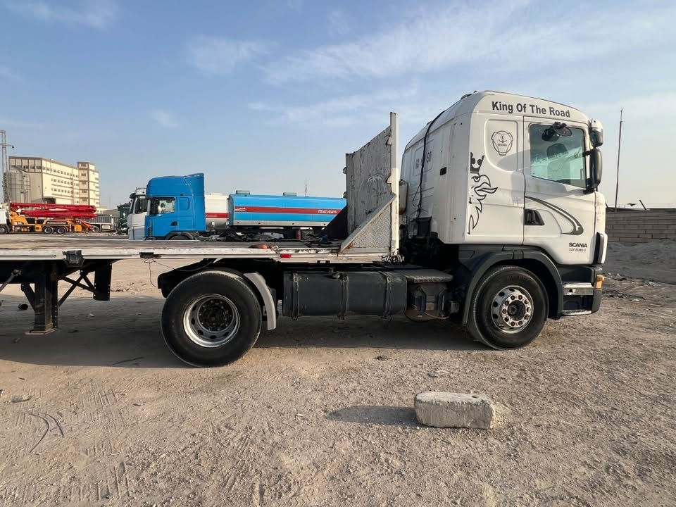 سكانيا موديل 2000 محرك انجكتر رقم أربيل قلاب ثلاث لوحات   سنوية منتهية راس وعربانة ب115$ وبيها مجال  مكاني البصرة ***********
