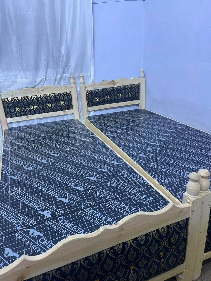 السلام عليكم جرابي جديدات للبيع الوحده ب50مكاني بغداد ***********
