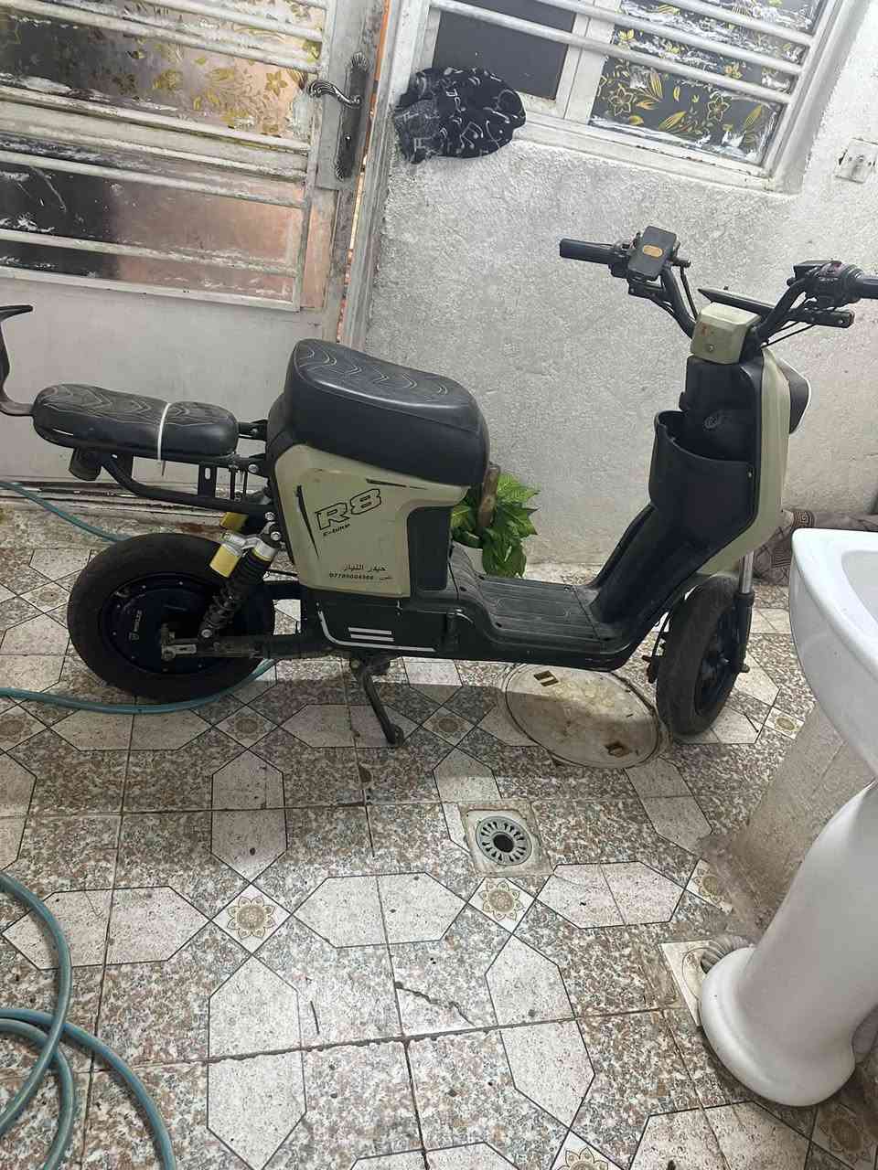 بغداد حي أور معمل الرحلات
دراجه شحن آر ثمانيه للبيع دراجه خمسه باتري دراجه يرادله نواقص بيه باتري تعبان الول الرقم ***********
