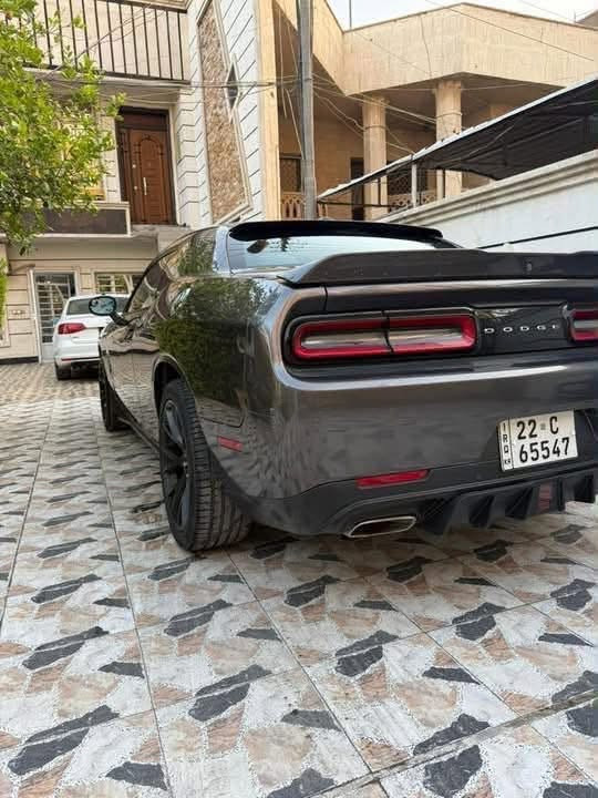 سلام عليكم دوج جالنجر V62018
تو ويل بدون ايرباك

اللون نفطي 

ماشيه 75ميل 

كير 

 محرك صدر تخم تاير جديد تبريد جاهزه من كلشي

استخدام شخصي رقم اربيل بأسمي

***********للأستفسار
