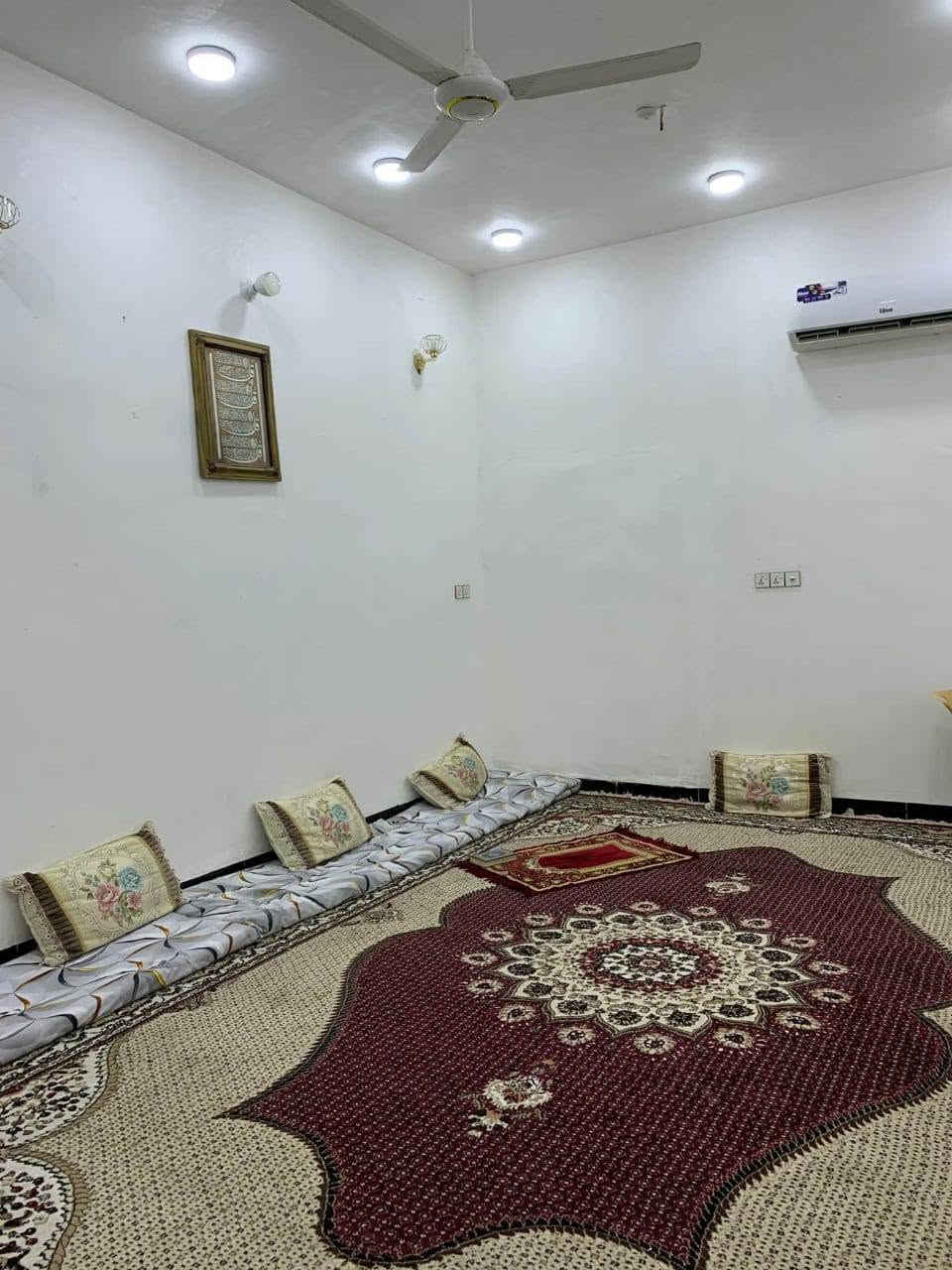 الحسين الأول • قضاء السنية • ٣٠٠م