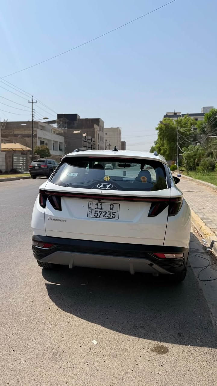 للبيع توسان 2023 خليجي رقم بغداد الجديد ماشية 35 الف مكفوله من الحادث والصبغ بيها اثر حالوب قليل بلقماره فقط السيارة جديدة بوضع الشركة 
بصمة
كشنات جلد 
كشنات كهرباء 
داخل لونين 
شحن لاسلكي 
سايد بريك دكمة 
قطعتين تبريد 
لايت ذكي 
حساسات ورادرات امامي وخلفي
تشغيل عن بعد 
ترحيب 
اشارة بالمري 
كامرات محيطية 
سعرها 184 وبيها مجال 
مكاني بغداد السيدية     ‭***********‬
