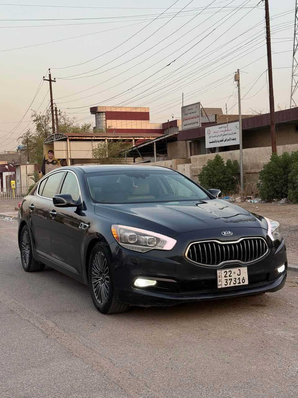 كيا كوريس ٢٠١٤ خليجي بيه قطعتين صبغ اثر شخط بدون اي دواخل فول مواصفات معروفه مواصفاتها مكينة ٦ رقم أربيل ب اسمي السعر ١١٥ عنوان بغداد ***********
