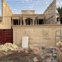كادر متخصص في تنفيذ الواجهات المرمر بجميع الطرق والدزاين حسب طلب الزبو...