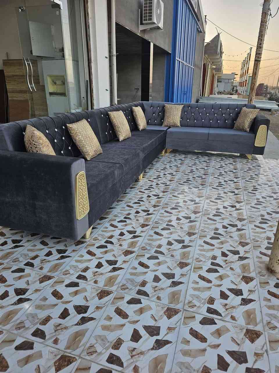 المتر ١٠٠ الف فقط
***********
