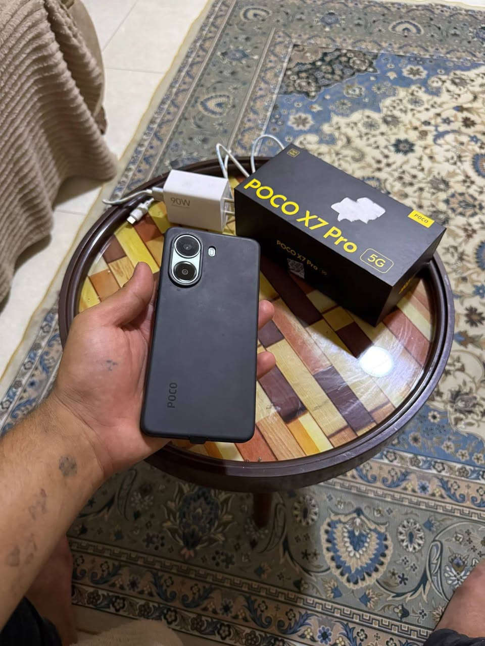قسم بالله جديد مستخدم سبوع واحد اخذته بل قسط ب700 لان معتاز بعته كامره فول بل لعب فول ضد المي شحن سريع مشحون بس 3 مرات متوفر بس واتساب *********** لاتراسل عل ماسنجر POCO X7 Pro
