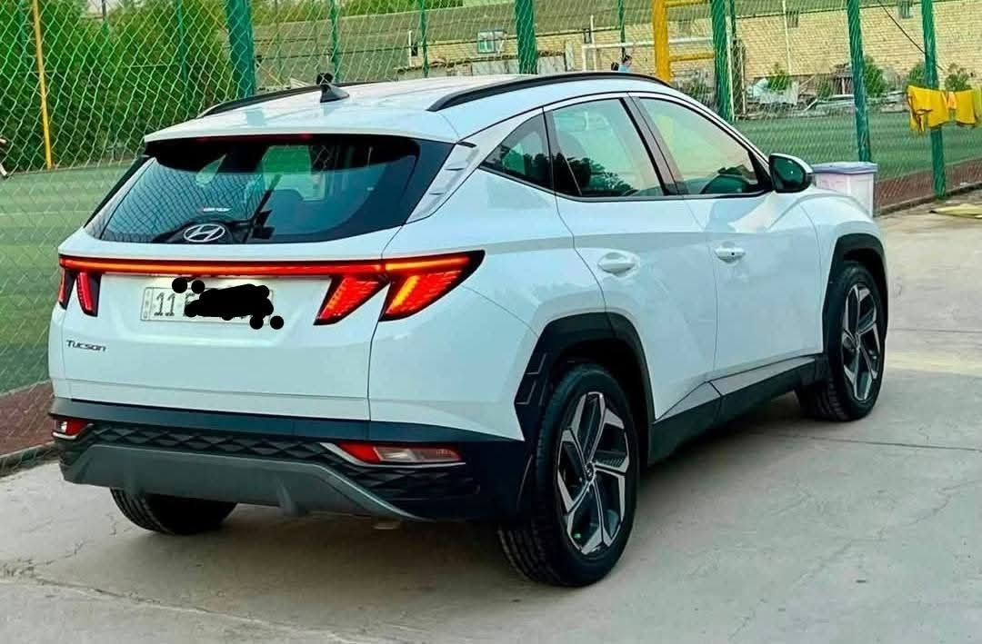 🚘 هيونداي توسان خليجي 2022 السعر 195 ورقه
📍 ماشية 76 ألف كم
⛽ بنزين محسن + دهن أصلي
🛡️ السيارة كفالة عامه 
• بصمة تشغيل وأبواب  
• ترحيب ومرايا شفط  
• شاشة كبيرة دواخل جلد
• تشغيل عن بُعد  
• شحن وايرلس  
• تبريد مقعدين  
• كشنات كهرباء  
• ويل 19 رياضي
• حساسات أمامية وخلفية  
• سايد بريك كهربائي + أوتو هولد  
• 3 وضعيات قيادة  
• بردات أبواب وصندوق  
• Apple CarPlay + Android Auto  
السيارة كاملة وما ناقصها أي شي وجاهزة للفحص
*********** مكاني محافظة ديوانيه المركز

