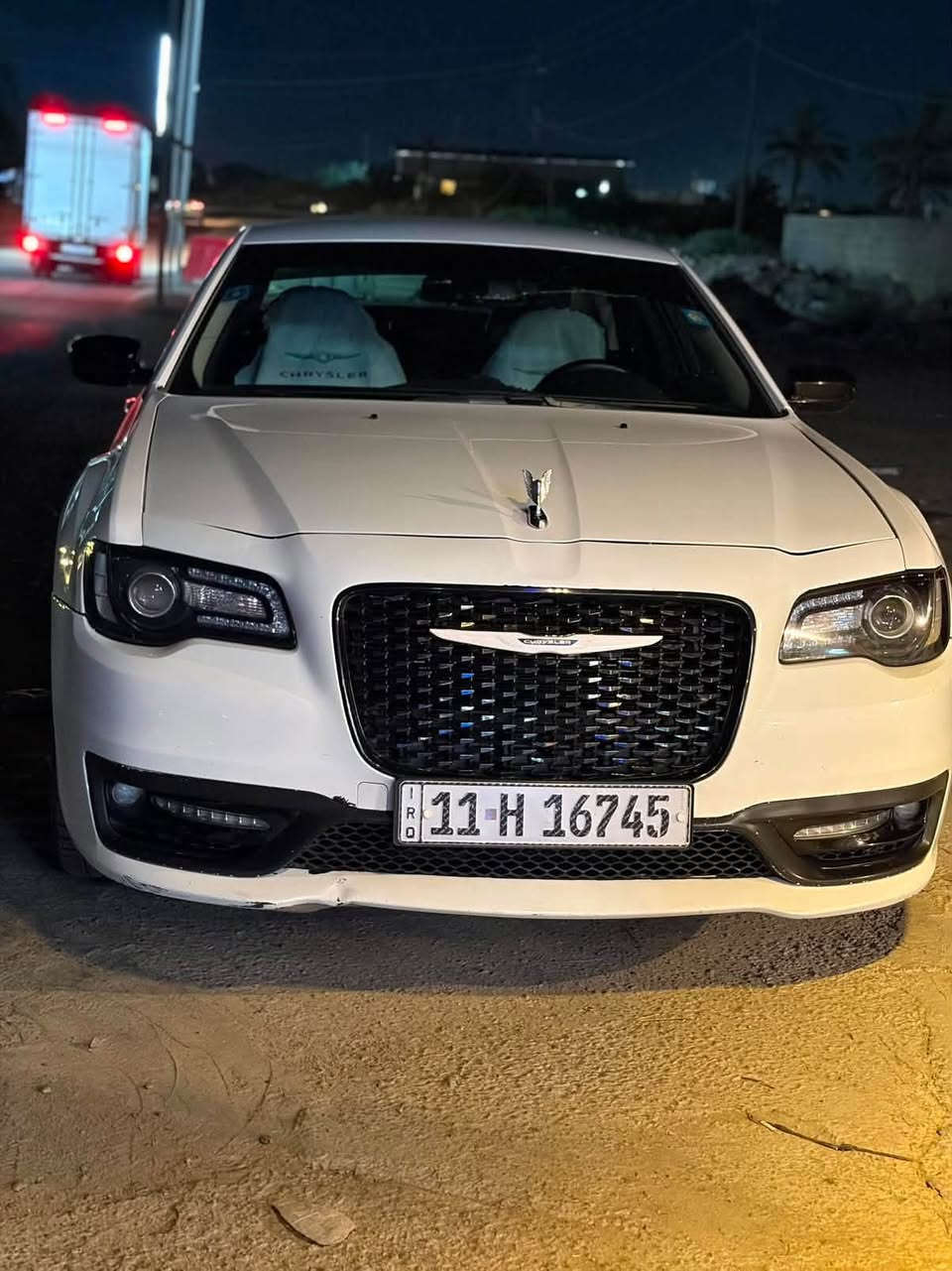 للبيع أوباما C300 V6 🇺🇸موديل 2018، ممشاها 200 ألف، السيارة استخدام يومي ومحرك وكير بحالة ممتازة، بدي نظيف ومرتبة، مواصفات الـ C300 المعروفه، السعر 185 ورقة وقابل للتفاوض بالمعقول. للجادين فقط، والاستفسار خاص صور الحادث والسونار  مكاني بغداد ***********
