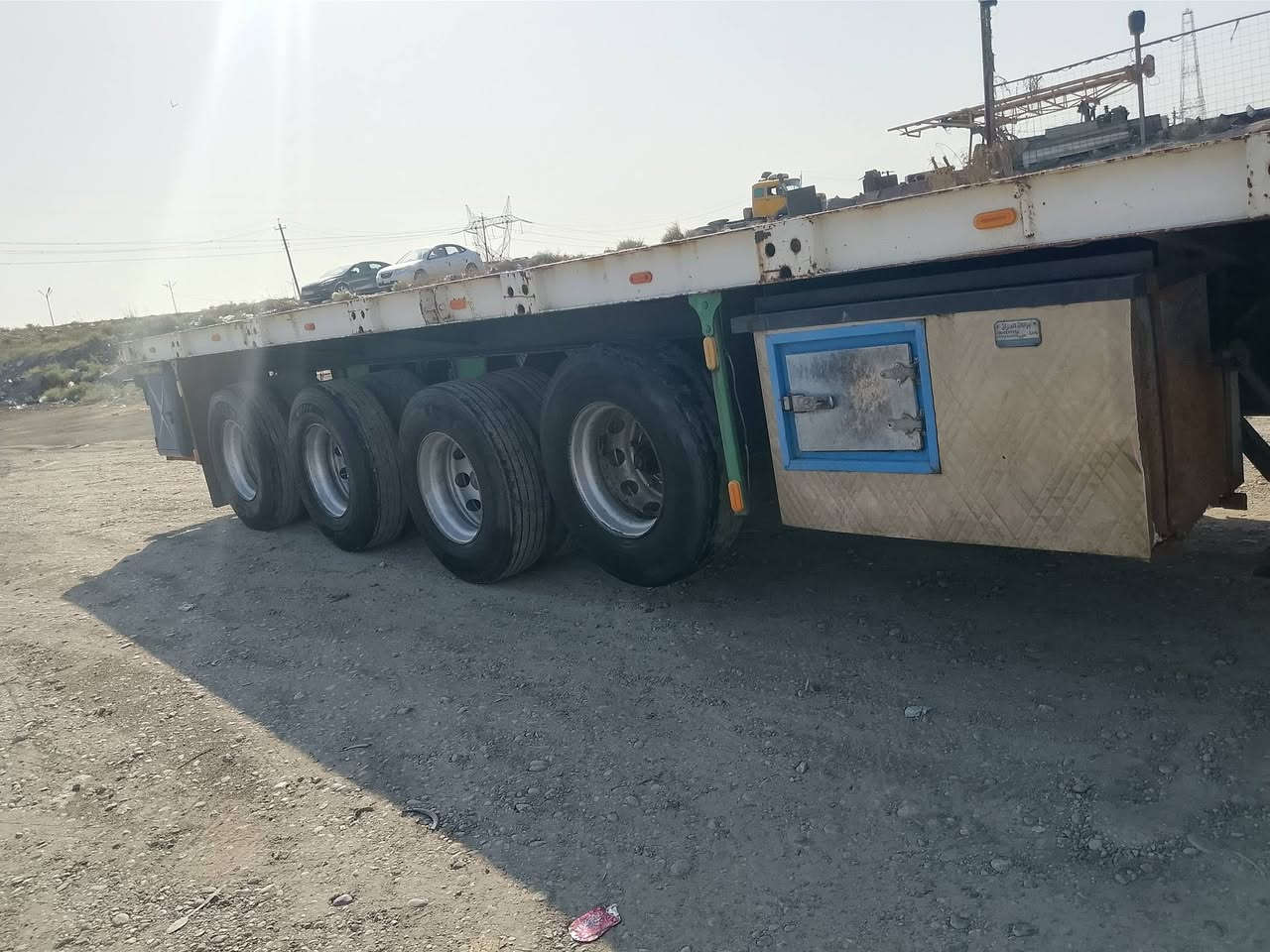 السلام عليكم عربانه حداديه للبيع كامله اربع دناكير تايرات نص عمر جاهزه طول العربانه ١٢ونص ثلاجه ومخبخ وصندوق احتياط دناكير مربعه صيني ١٤العنوان بغداد رقم الهاتف ***********السعر٨٠وبيها مجال للشراي.
