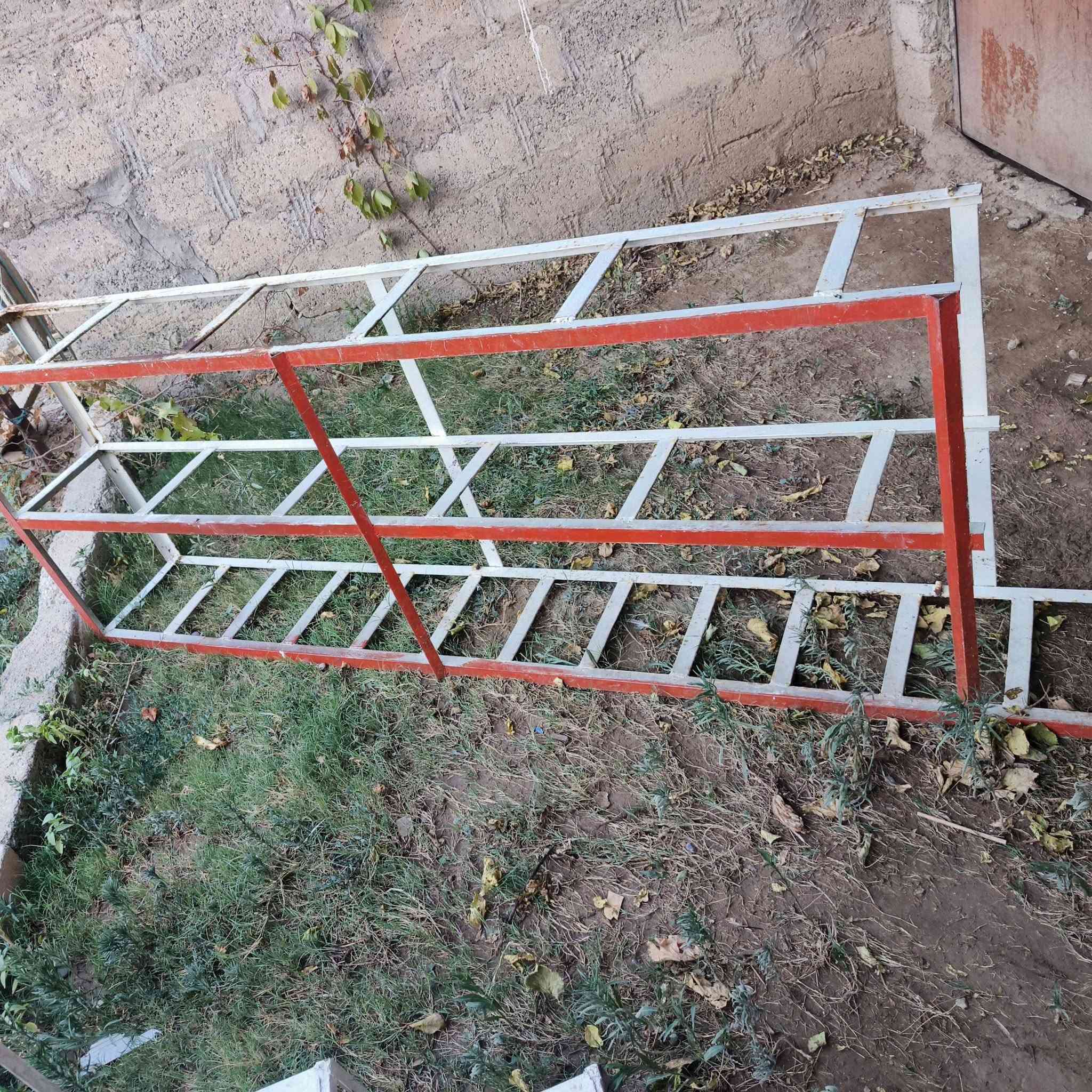رفوف للبيع
موصل جانب الأيمن تقاطع الرسالة

***********
***********
