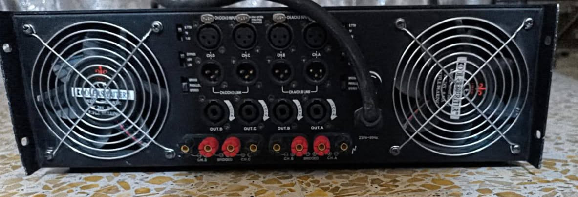 للراغبين بالحصول على أداء صوتي احترافي ونقي، 
🔹 سماعات EV  موديل TX1152 (أصلية)
أداء قوي وثابت مناسب لمختلف المناسبات والفعاليات.
🔹 باور أمبليفاير (Power Amplifier) نوع HK 41100 (أصلي)
قدرة عالية وكفاءة ممتازة للتشغيل الاحترافي.
📍 للتواصل والاستفسار:
يرجى الاتصال على الرقم: ***********
