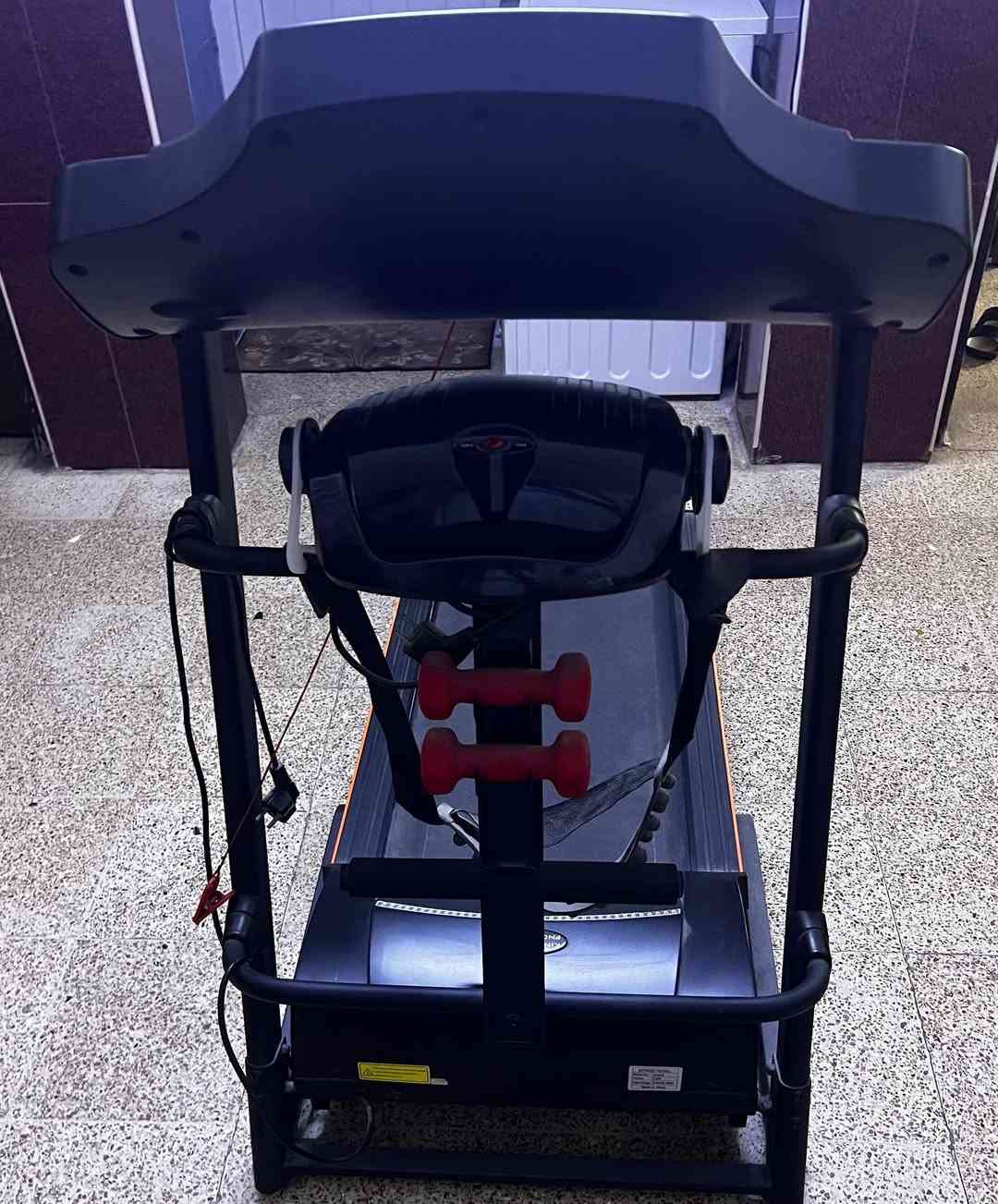 جهاز جري جبلي يتحمل وزن 200
كامل بدون نقص استعمال قليل
السعر 250 وبي مجال بسيط
***********
