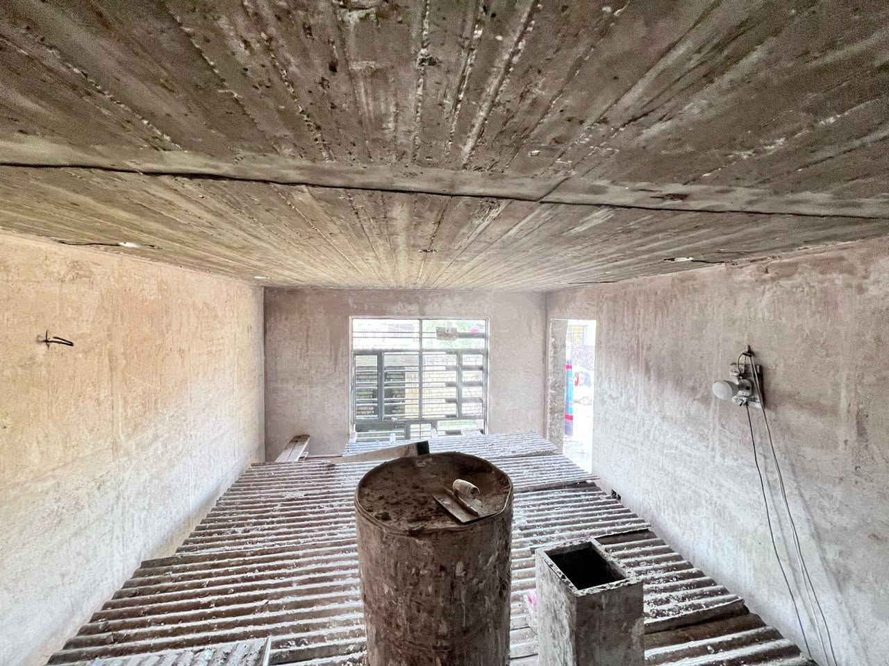 سلام عليكم 
كادر جص وبورك بغداد شغل درجه أولى 
الهاتف ***********
