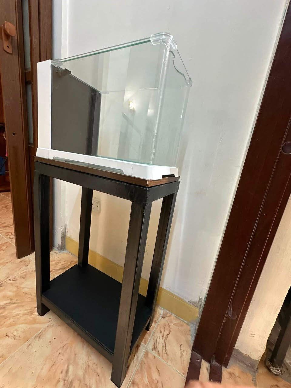 نرخی بۆتە ١٢٠ هەزار
حەوزی بایۆلۆجی  
ستاندێكی ئاسنی دوو قاتی بۆ كراوە
فلتەرەكەی بە شێوازی سامپە كە  بە باشترین شێواز ئاوەكە ئەپاڵێوێت و ئاوگۆڕینی ناوێت بۆ كاتێكی زۆر  وە ئۆكسجینیش دابین ئەكات
قیاسی حەوزەكە درێژی 48 سم بەرزی 30 سم پانی 23 سم
قیاسی بەرزی حەوزەكە بە مێزەكەوە 103 سم
دۆخ : بەكارهاتووی وەك نوێ
_______________-
ئەوەی ویستی نامە بنێرێت لە واتس ئەپ یا ڤایبەر 
***********
گەیاندنمان تەنھا بۆ ناو سلێمانی ھەیە
