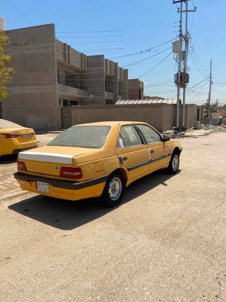 سلامً عليكم للبيع بيجو ٤٠٥  ٢٠١٠السياره حلوه مكينه وكير خير من الله تبريد ثلج صدر جديد امامي خلفي السعر ٢٥ وبيها مجال 
مكانها الامين الثاني باسمنه ***********
