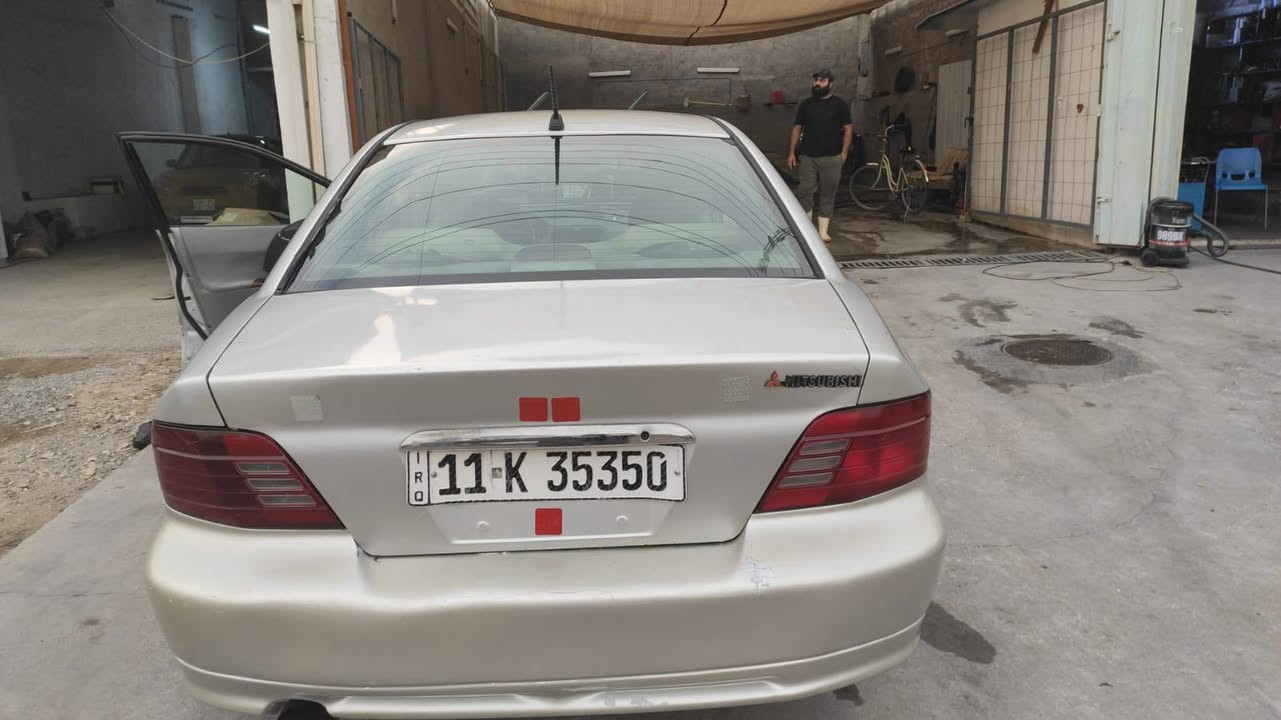 ميتسوبيشي كلنت • ٢٠٠٠ • رقم بغداد