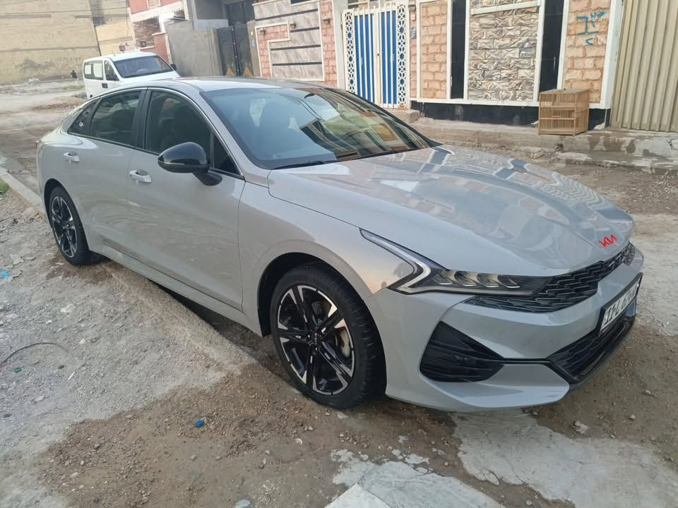البيع سلام عليكم شباب سياره مال معوقين بسمي سياره بامريكا  مبدل بيه بنيد بس بدون دواخل ماشي  80وبل عراق هاي كدامك بل منشور بس سياره فول ماعده الفتحه جاهزه سياره بغداد الشعب شراي ينتصل مكلف بل منشور 
(***********)
