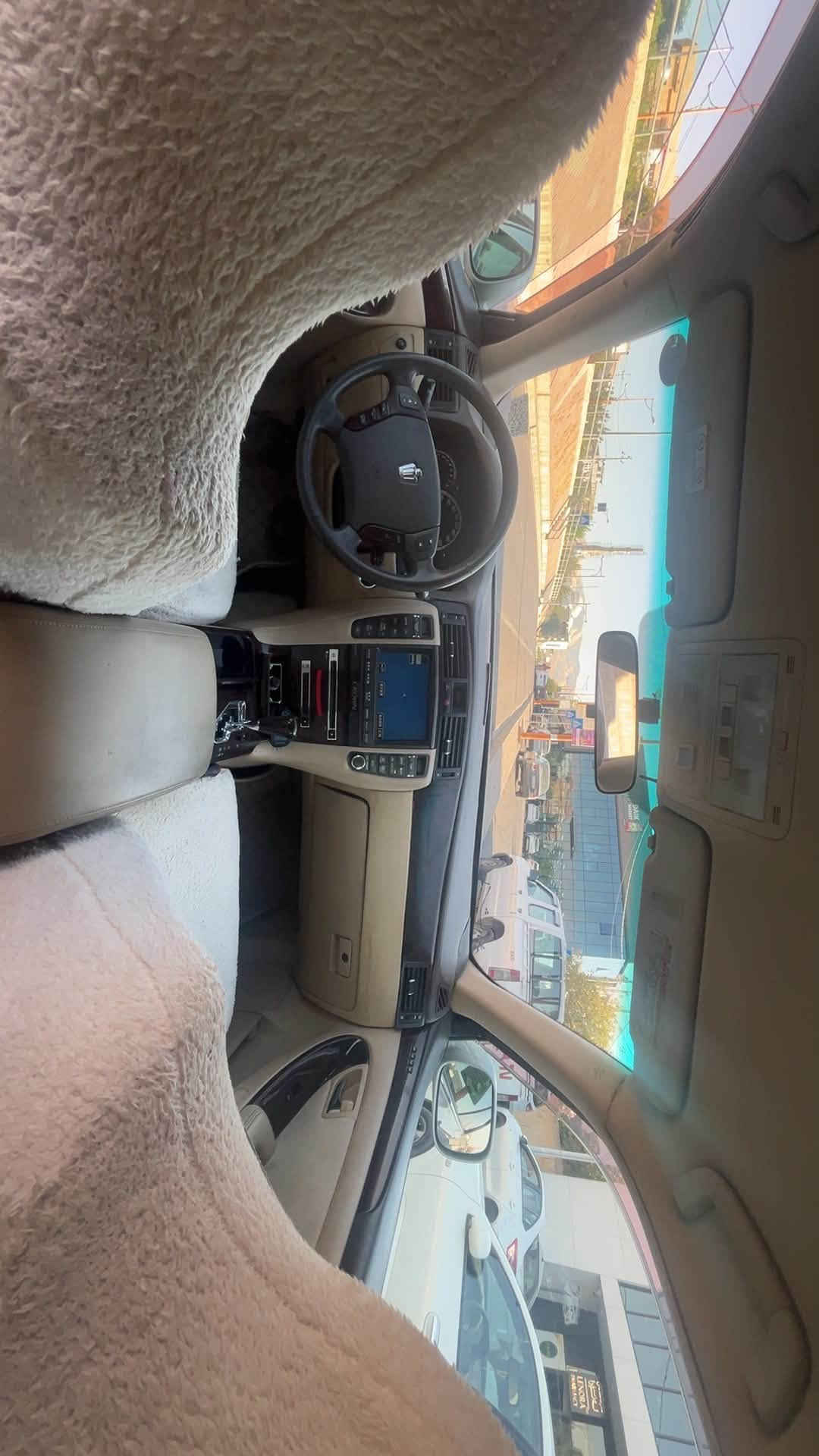 شاهینە 2008سعری 49گەڵا 
بڕاوە ساج مەلەکی نمونە لە جوانە پاکی
3دووگمەو پەردە 
گەورە بە گەورە182
کۆدوو بارکۆدو ژمارە 
پێشوو دوای حاسە 
کامل مەسرەف کراوە 
تەبریت ساردوو گەرم 
برێک بەسراوە
جامی هەڵ گیراوە 
تایەو ویلی بیلاد نەوتی 
ڕۆنی مەکینەی تازە 
های درۆلیکی گۆڕاوە 
تەقەو ڕەقەی بەشەرت 
دەعامی بۆ دەعمای بەشەرت 
کەڤەروو سەقفوو داعم لێ دراو حیزام بەشەرت 
***********
شوێن هەڵەبجەی شەید 
سەیارەی ماڵە هی مەعرەز نیە 
سعری 49گەڵا
