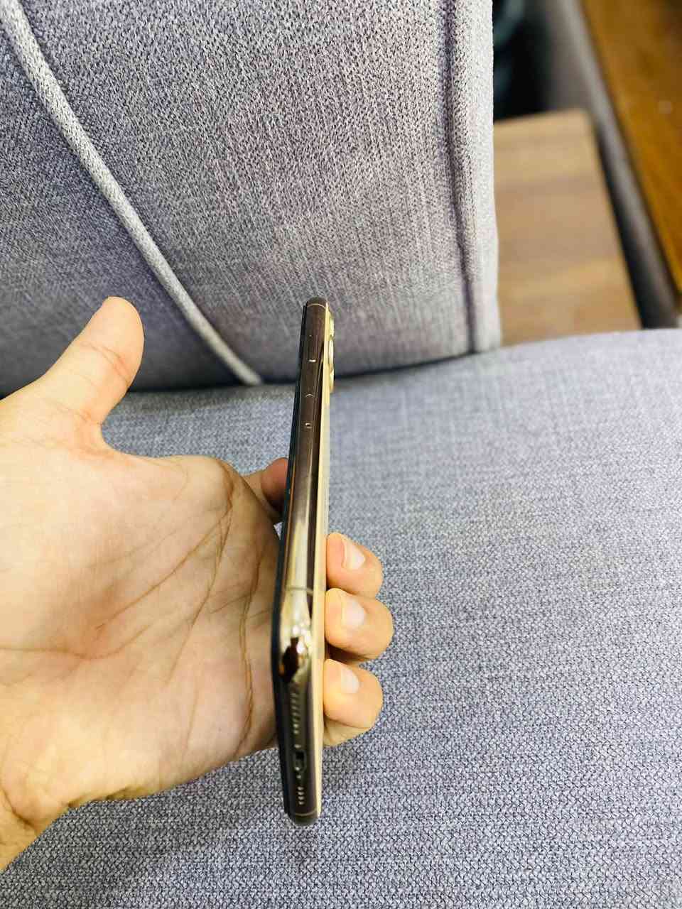 سلام عليكم ايفون11برو ماكس جهاز نضافه100/100 صوت تصال نترنيت فولل مبدل فقط شاشه اصليه شرط ذاكره256 بطاريه74فيس ايدي وكف سعره350وبيه مجال الطيبين مكان  رمادي سجاريه متواجد خاص او بل رقم ***********
