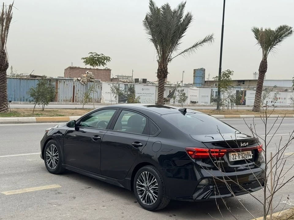 فورتي موديل ٢٣ جي تي لاين
مواصفاته فول عدا الفتحه 

ماشيه السياره ٣٥ الف فقط 

كير مكينه صدر تبريد كله كفاله 

مكاني بالسيديه

السياره بيه دعاميه من تدك رقم الشاصي 

ومن امريكا اجا بيه صبغ ٤ قطع جهه الصدر كله بدون دواخل 

تحويل وكاله واي شي رقمي بي واتساب 

*********** 

والسعر ١٣٣ وبيه مجال بيع او مراوس بهايبرد فقط 

مكاني بغداد
