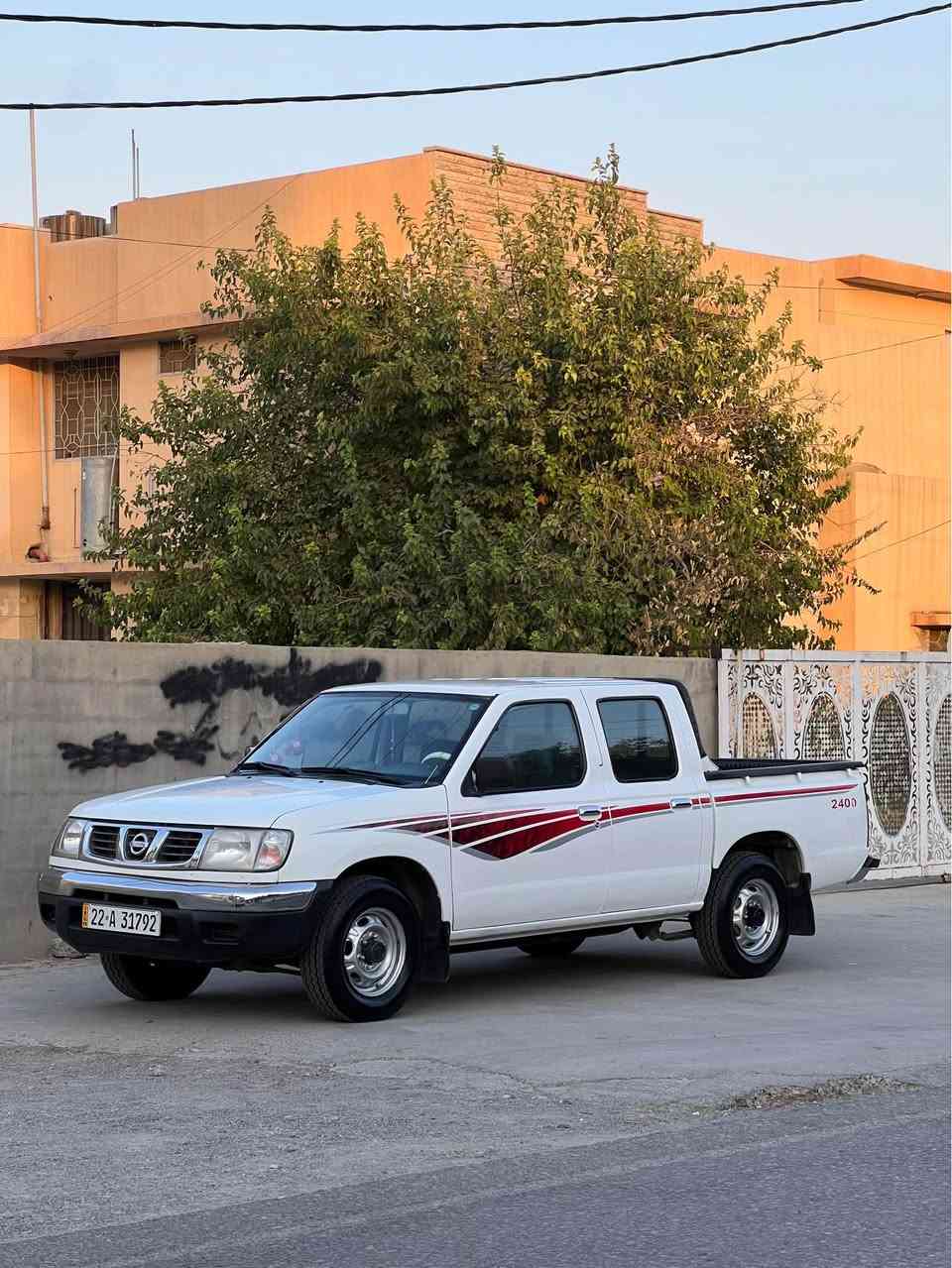 نیسان پیکاب ٢٠٠٢ 
نمونە لە جوانی و پاکی و خاوێنی سەیارەکە بێ مەسرەف و جایز و توندو تۆڵە ماڵی دۆست و کەسابەتە گێر و مەکینەی بەشەرتە حیزام بۆیاخ کراوە  بۆ جوانی سەقف و شانی شوشەیە بەشەرتی هەموو گیانی ئەوەی چەکوشی پێوە نەبێ
نرخی ٨٣ وەرەقەو کەمێک مەجالی تیایە  
تکایە جوابی چات نادەمەوە گەر مشتەری تەلەفون بکە 

ژ.م -  *********** كويسينجاك, أربيل

