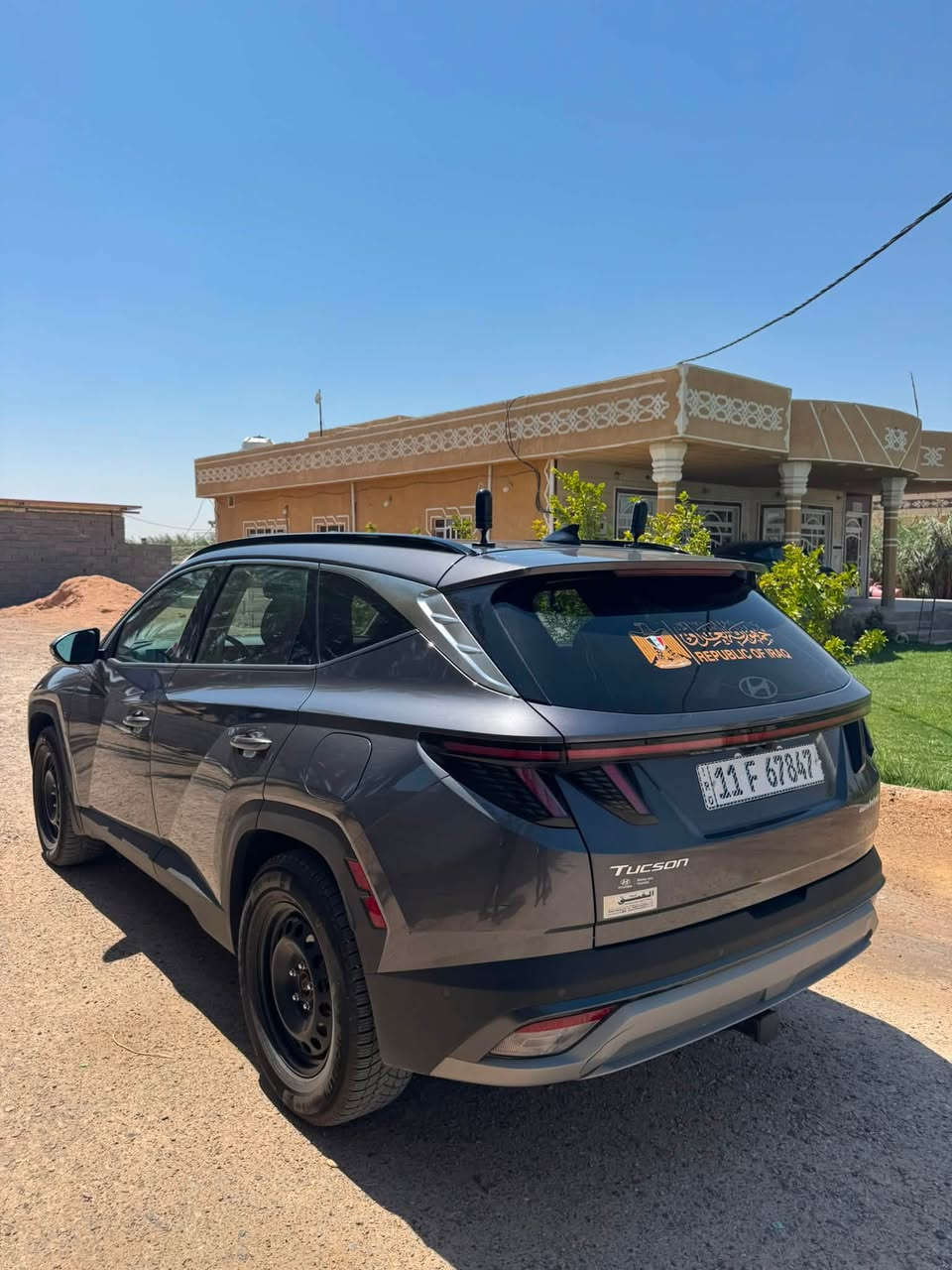 HYUNDAI TUCSON HYBRID-2025
هيونداي توسان هايبرد 2025
المسافة المقطوعه 6000mil
اللون . فيراني     
محرك. 1600cc
الموديل 2025

                  ======= الاضافات👇👇 ======

فتحه بانوراما  
شاشة كبيره نفكيشن 
بصمة .
رادار امامي
 مانع تصادم
تحديد مسرب .
نقطة عمياء .
كاميرا خلفيه
كاميرا عداد 4 
كاميرا 360
كراسي جلد .
كراسي ذاكره 
كراسي كهرباء عداد 2
طارة مدفية .
كراسي مدفية + مبرد 
مثبت سرعة
تحكم ستيرنج
نظام قيادة ذاتية 
تشغيل عن بعد سياره 
شاحن وايرلس
هاند بريك كهربائي
حساسات خلفيه + اماميه 
دفع رباعي 4X4 
ويل قياس 18
باب خلفي كهرباء 
اضويه اماميه زنون LED
كشافات ضبابي LED 
اضويه خلفيه LED
نظام GPS+ خرائط 
3 انظمة قياده Sport /ECO / Normal
كندشن مركزي امامي + خلفي 
تحريك السياره عن طريق بصمه 
بلوتوث 
مدخل AUX + USB

🚗🚗حادث السيارة كما موضح في الصور 🚗🚗. 

التواصل/ ***********
