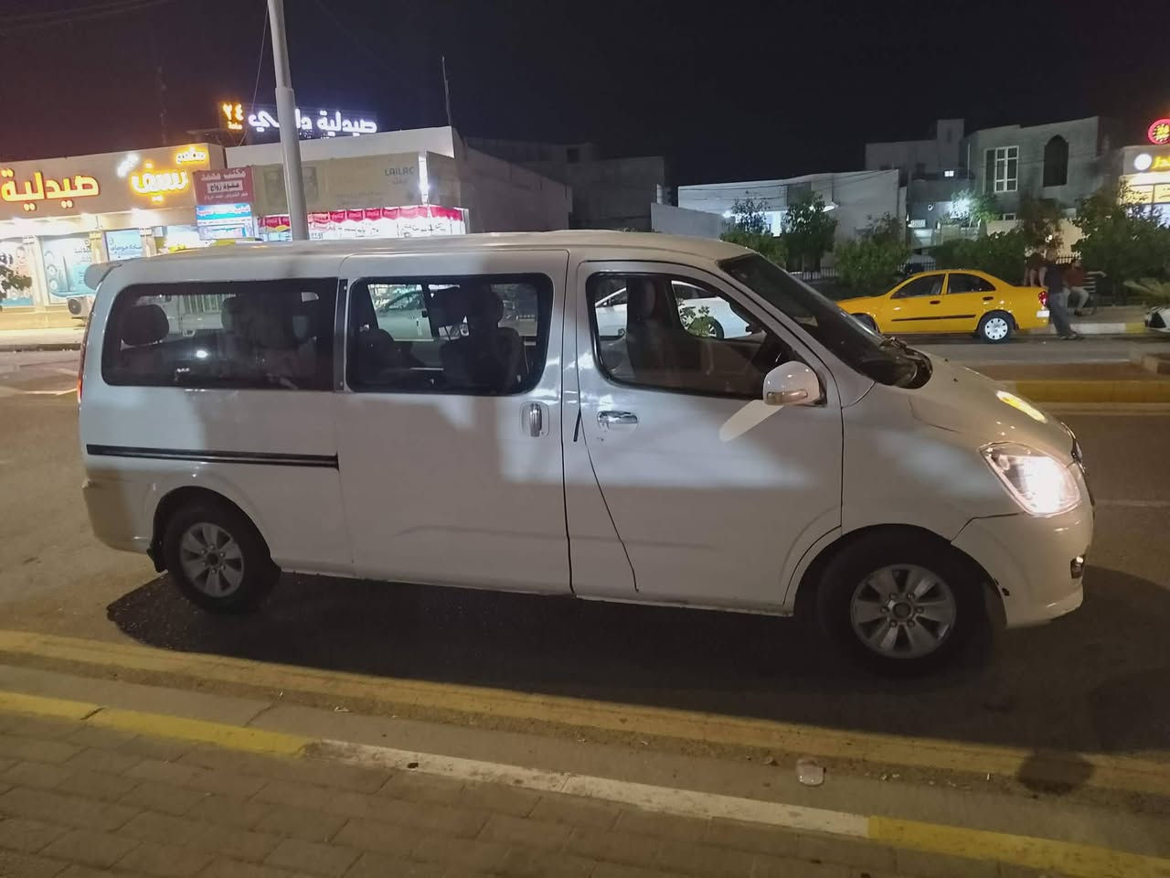 فتون للبيع او مراوس ب شيري عاليه او فتون عاليه
فتون موديل ٢٠١٤ رقم ميسان سيارة جاهزه من كل شي مابيها نقص فقط تبريد سيارة نضيفه لون ابيض ١١راكب بيها منضومه غاز يعني تنسه صرف اقتصادية حيل تفويله مالتها ١١ الف بيها ضربه بل جاملغ الأمامي عكس سايق وتكمه رايدها ب ٦٥ بيها مجال
مكان السيارة الرمادي 5 كيلو
محرك مسبوشي بانزين وغاز بلادي
رقم *********** وات ساب
رقم انكليزي باسمي تحويل مباشر ثاني يوم
مصفره هيئه و ضريبه وكل شي ماعليها سنويه تنتهي ٢٨ باسمي
