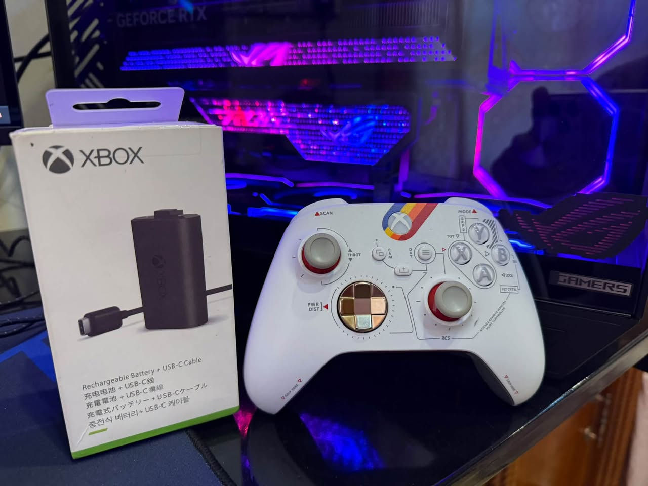 السلام عليكم 
جوستك xbox seres
باندل نسخت استارفيل حيل نضيف ويا بطارية اصلية 
السعر 70 الف توصيل متوفر 
عنواني موصل 
***********
