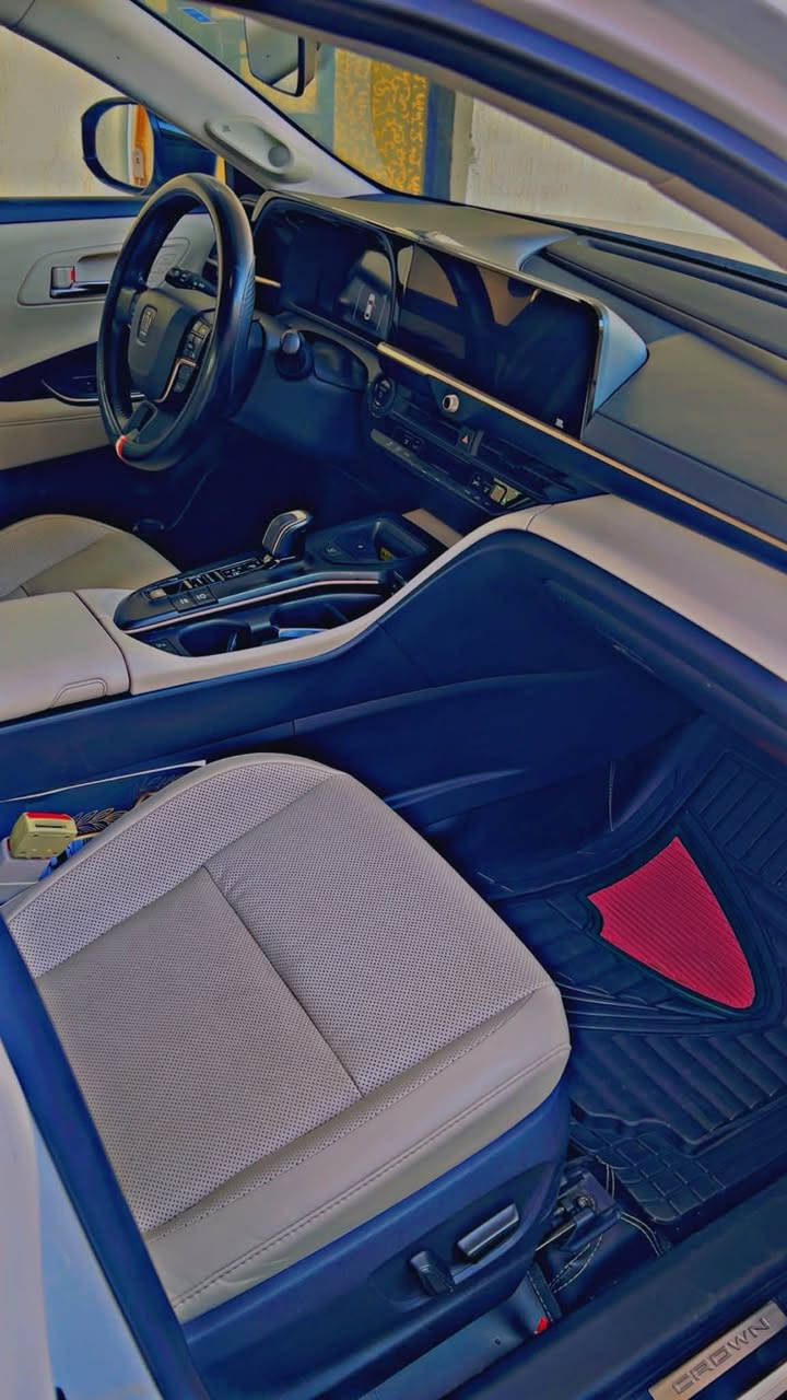 🚗 للبيع: كراون بريميوم خليجي عبد اللطيف– ماشية فقط 58الف كيلو 

* 📅 الموديل:2023

* 🚘 النوع: كراون بريميوم هايبرد

* 📏 الممشى: 58,000 كم فقط

* 🛠️ الحالة: وكالة – فحص كامل 100% / بدون حوادث

* ⚙️ المحرك: 4 سلندر 2500 تنفس طبيعي / أداء قوي واستهلاك ممتاز  

✨ مواصفات داخلية:

* جلد طبيعي فاخر

* تبريد  مقاعد أمامية

* كرسي سائق وراكب كهرباء مع ذاكرة

* شاشة كبيرة + كاميرا 360 درجة

* حساسات أمامي + خلفي

* ستارة خلفية كهربائية

* إضاءة محيطية

* دخول ذكي + تشغيل بصمة

* نظام صوت ممتاز

✨ مواصفات خارجية وأمان:

* أضواء LED كاملة

* مثبت سرعة راداري

* مراقبة المسار

* تنبيه النقطة العمياء

* تنبيه الاصطدام الأمامي

* 10 وسائد هوائية

* ويالة وكالة أصلية

✨ المميزات الإضافية:

* السيارة جداً ناعمة

* استعمال راقي

* ما تحتاج أي صرف

بيها بارد كد شبر حقيقي بل باب الخلف السكن موضح بل سونار 

💰 السعر:310($)قابل للتفاوض

📍 الموقع: (بغداد قرب مجمع بسماية )

📞 للتواصل: (***********)
