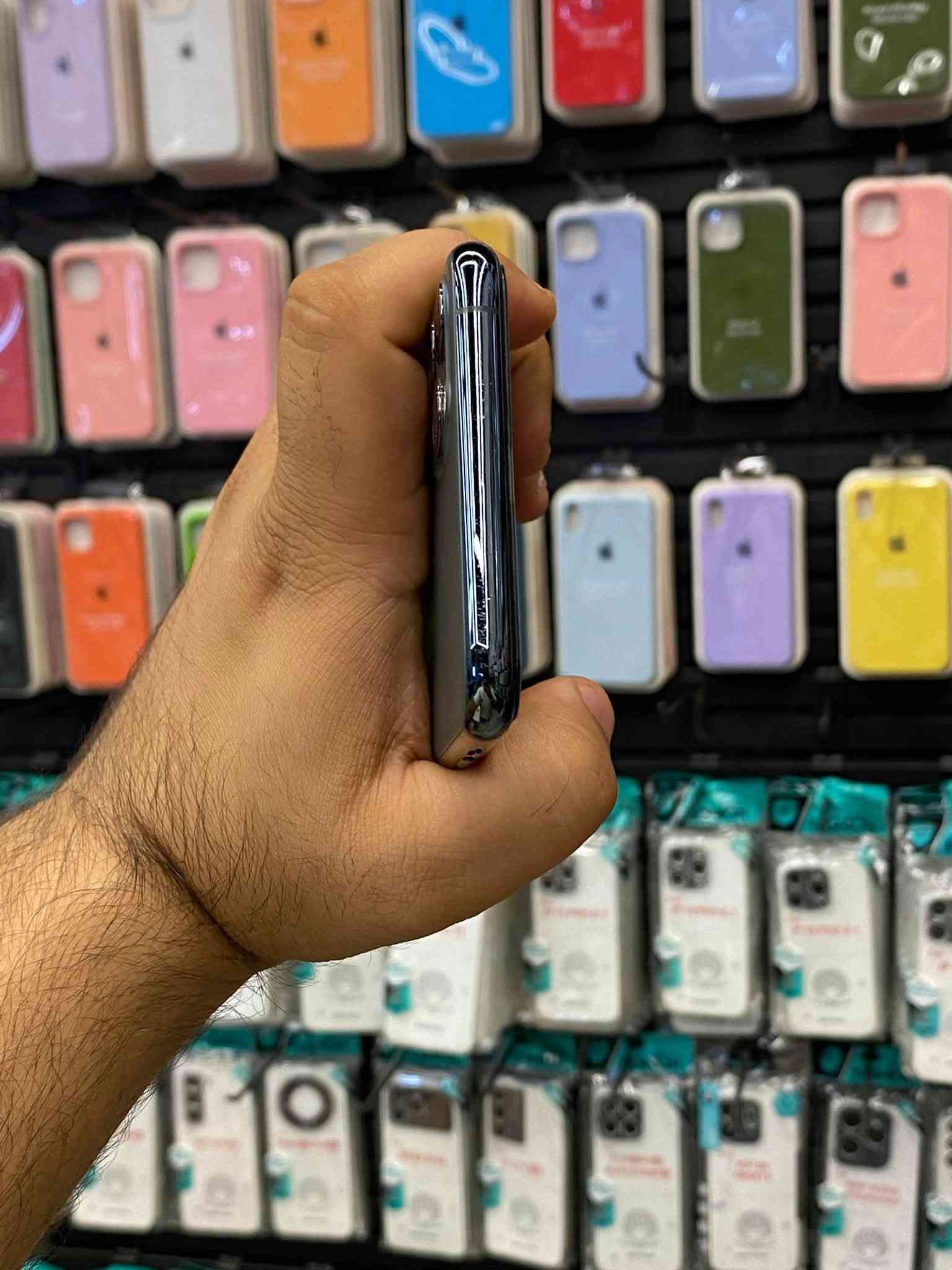 آيفون ١١ برو ماكس • ٦٤ جيجا • اسود