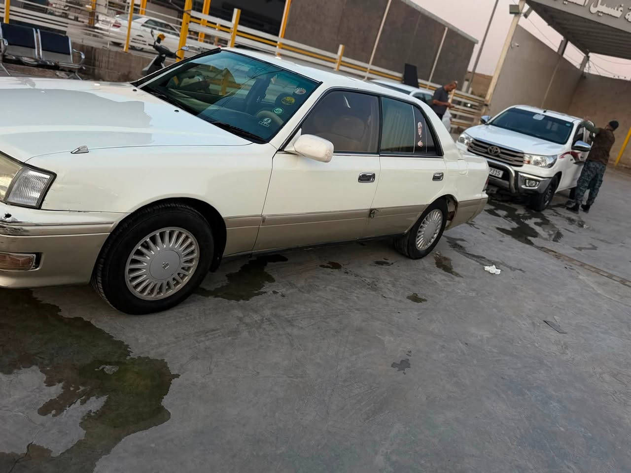 راس الثور فلات لبيع  السياره كفاله عامه كص ونقل جثه وكافه الشرعيات  جاهزه من كلشي 

1 تبريد ثلج
2 حداديه فول جديده
3 تخم تاير جديد 
4 كهرباء فول شركه وكلها شغاله
5 شاشه اندرويد كار بلي
6كزوز. وشه وشوش 
السياره عارضها 90 وبيها مجال حك الجيه مكانها بلحله 
ملاحضه السياره مصبوغه حزام  بسبب حادث بصيط  بدرن دواخل  
هذا رقمي  :***********
