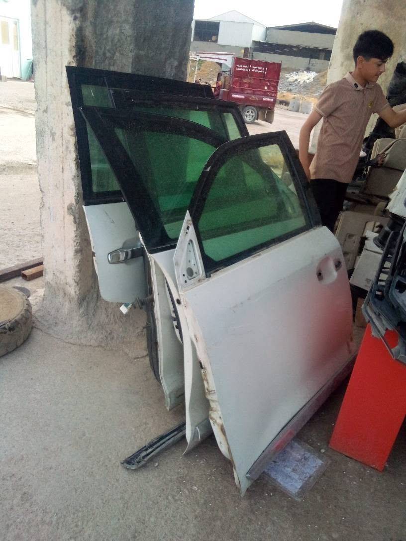 قطع غيار سيارات • حديثة • ابواب ودعاميات