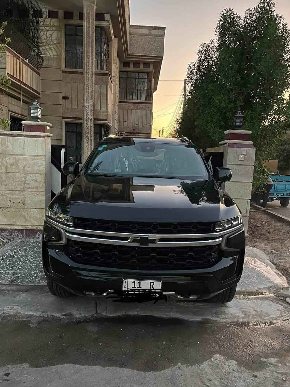 اسلام عليكم   تاهو للبيع موديل 2023  ls محرك 5300 العلامه السوداء  خليجي  سياره كفاله عامه من الضربه والصبغ  سياره مغلفه  سياره نظيفه جدا  مواصفات الls معروفه  جاهزه مابيه اي نقص  طخه بسيطه جدا بالباب خلف السائق حتة ممبينة بل تغليف فقط سنويه باسمي رقم بغداد تحويل ثاني يوم
السعر.  المطلوب 4ونص. وبيهة مجال.   الشراي يتصل ويدلل 
***********
