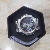 ساعة sport watch للبيع مراسلتي على الواتساب 07737114458
