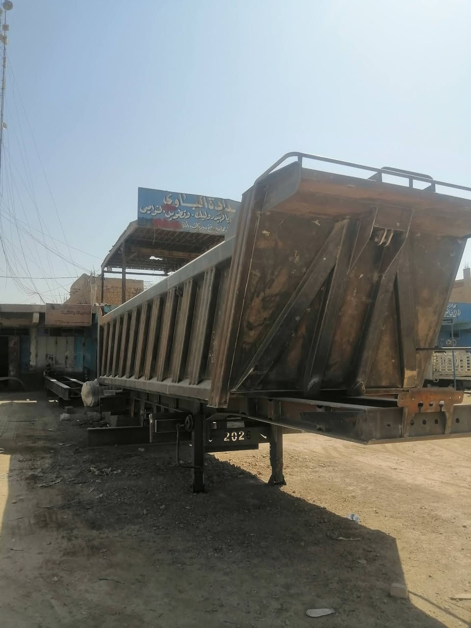 السلام عليكم
حداده مهند الباوي 
ماك نيسان للبيع اربع محاور كامله
***********
