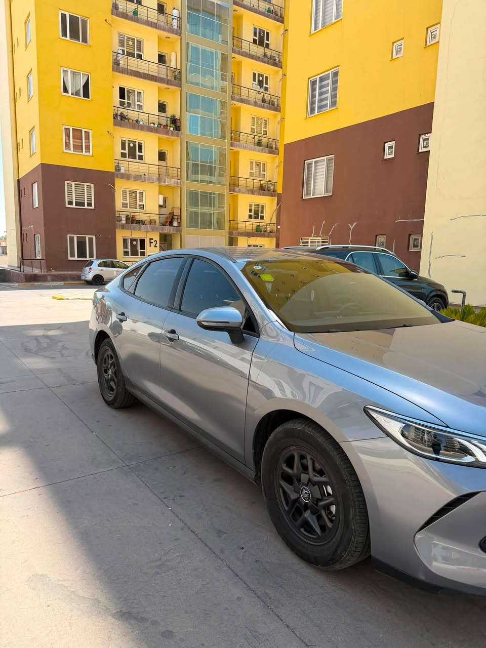 السلام عليكم
بي واي دي 
Qin Plus 
كلين تايتل
اربيل خصوصي 
لون الرمادي 
ماشيه 41000km 
مكان سياره اربيل 
سعر 125بي مجال بسيط 
***********
واتساب
