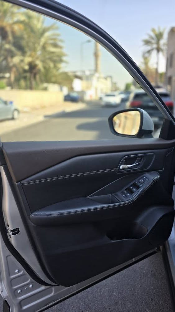 نيسان روج 2023 sv فول مواصفات 1500 cc تيربو
وارد امريكي ضربتها فقط باب خلف السايق مبدل نفس اللون 
بدون اي دواخل ايرباك بردة فقط طاك 
ماشية 32 الف كيلو متر
استخدام شخصي استخدملها فقط بانزنين محسن ودهن اصلي مابيها نقطة دوانز
السيارة جديدة بمعنى الكلمة ومتحتاج ربع دينار من كلشي
بانورما كامله تنته 
حساسات بالمري 
قطعتين تبريد
تدفئة بالكشنات والستيرن
شاشة لمس كاميرا خلفية
حساسات امامية خلفية
اوتو ستوب  هاند بريك دكمة 
السيارة مكفولة كفالة عامة
رقم الشاصي : JN8BT3BB1PW478214
السيارة بأسمي

السعر 176 وبي مجال بسيط
الرقم : *********** 
متوفر واتساب بغداد, العراق
